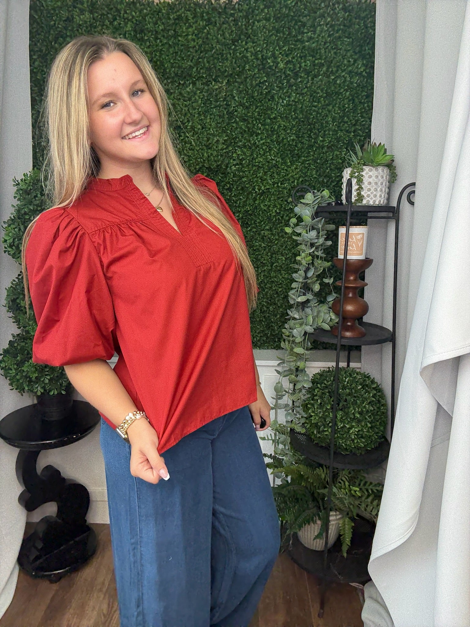 CHINA COLLAR V-NECK BUBBLE SLV POPLIN TOP - BRICK