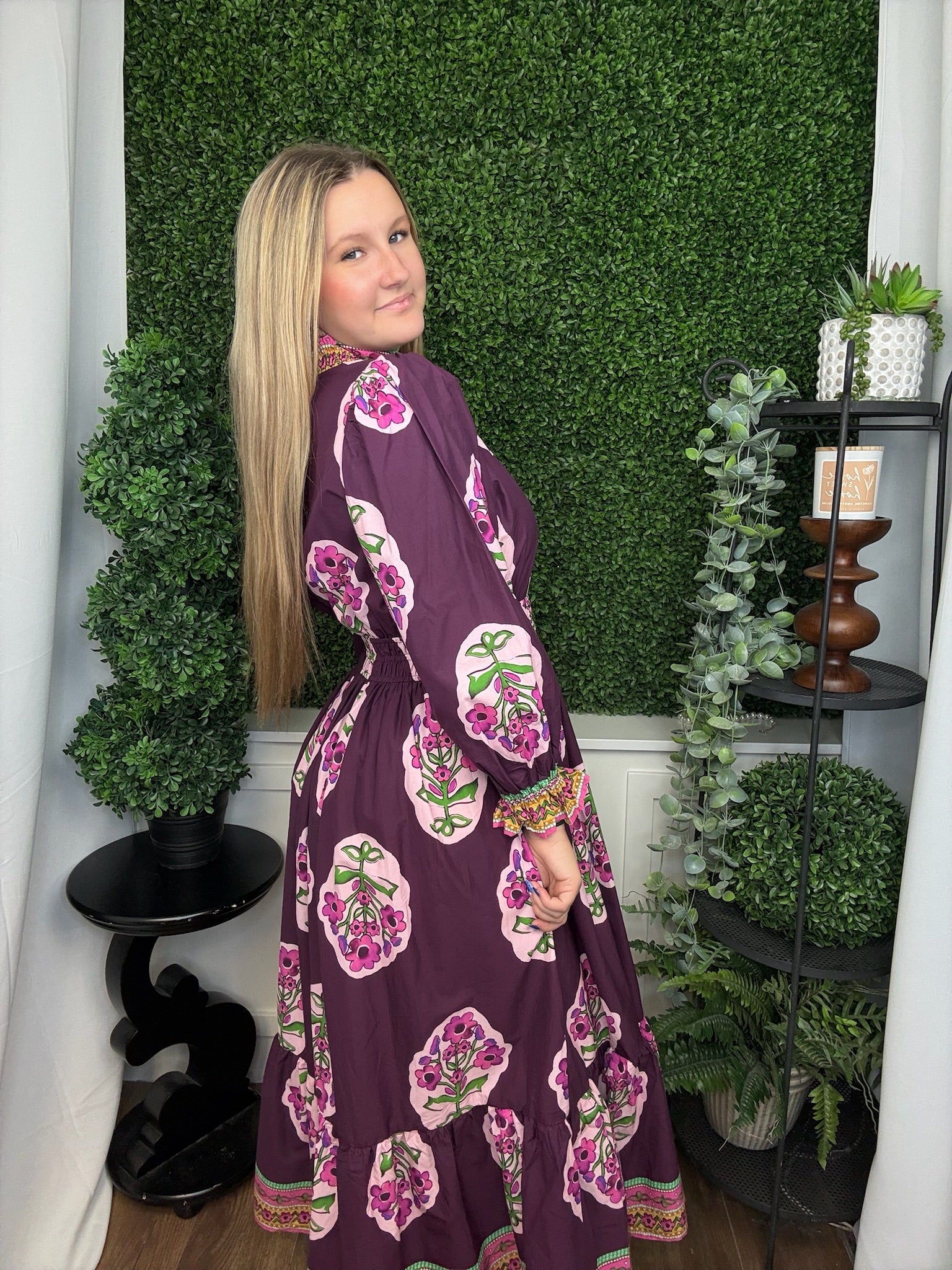 FLOWER PATCH BORDER VNEC OPEN COLLAR RUFFLE SLEEVE DRESS - PLUM MIX