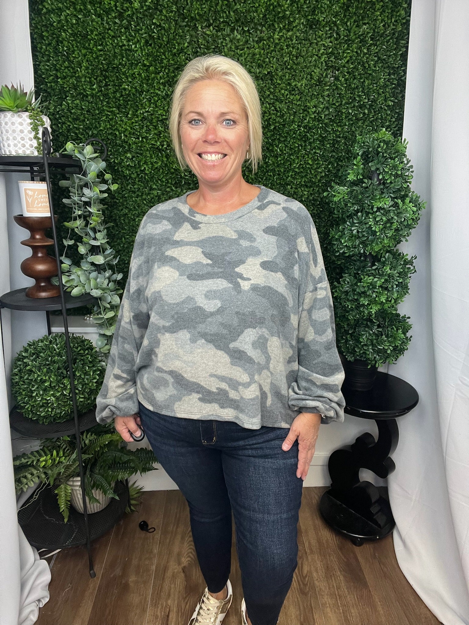 CASUAL CAMO PRINT TOP - GRAY CAMO