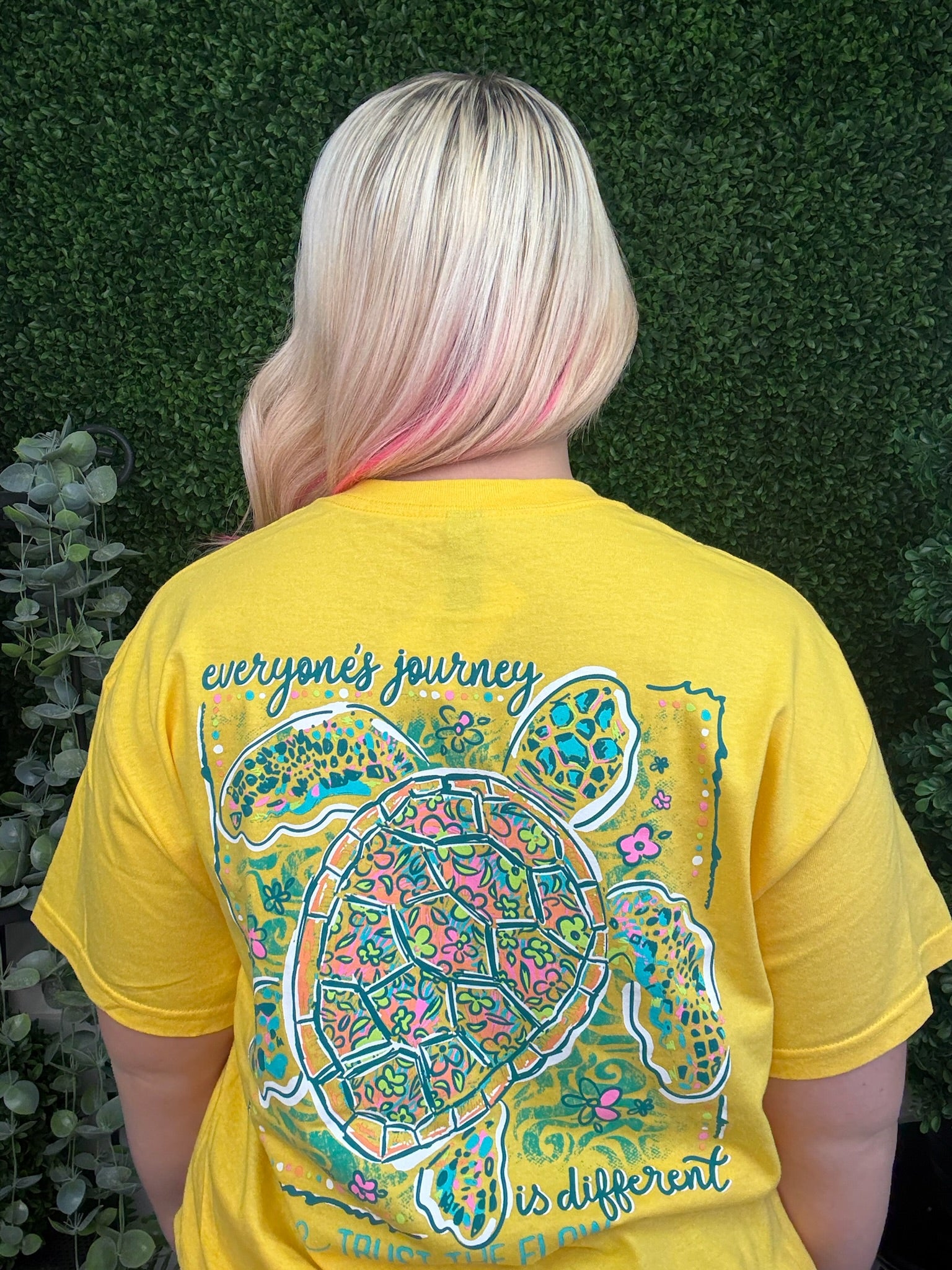 EVERYONE'S JOURNEY TURTLE SS - DAISY