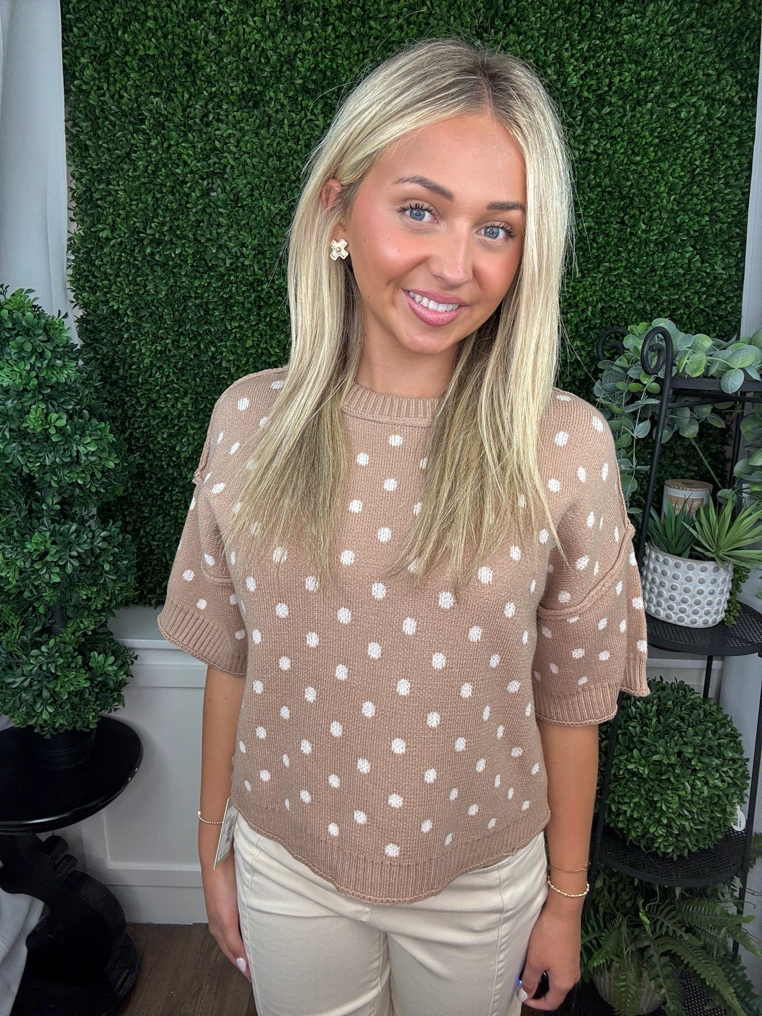 POLKA DOT KNIT TOP - CAMEL/ECRU