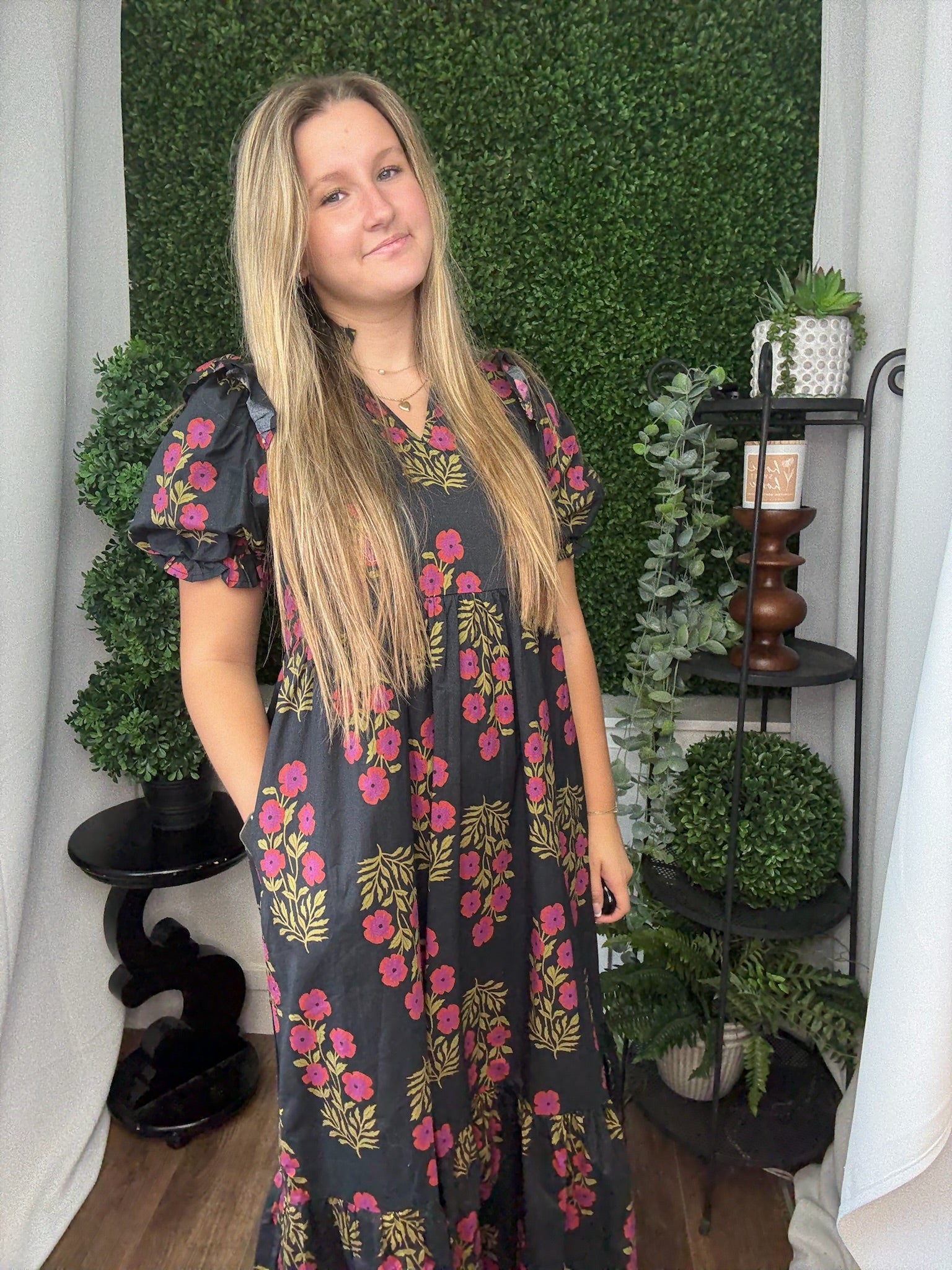 FLORAL PRINT SHORT PUFF SLEEVE MIDI DRESS