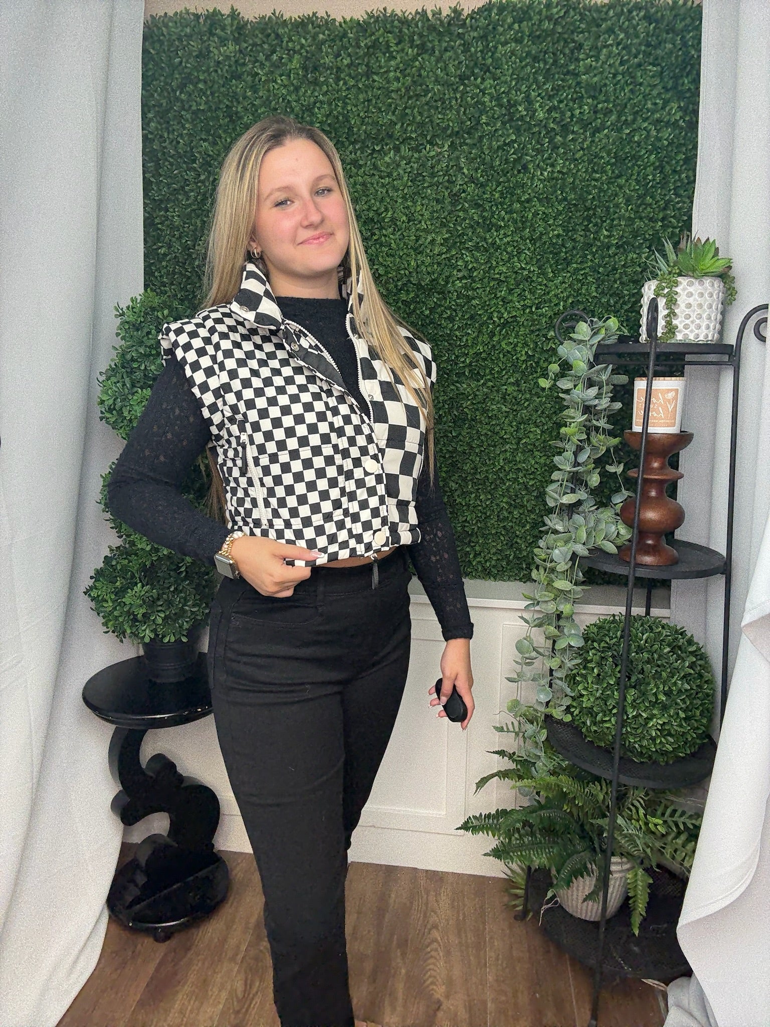 CHECKERED CROP ZIP UP PUFFER VEST - BLACK