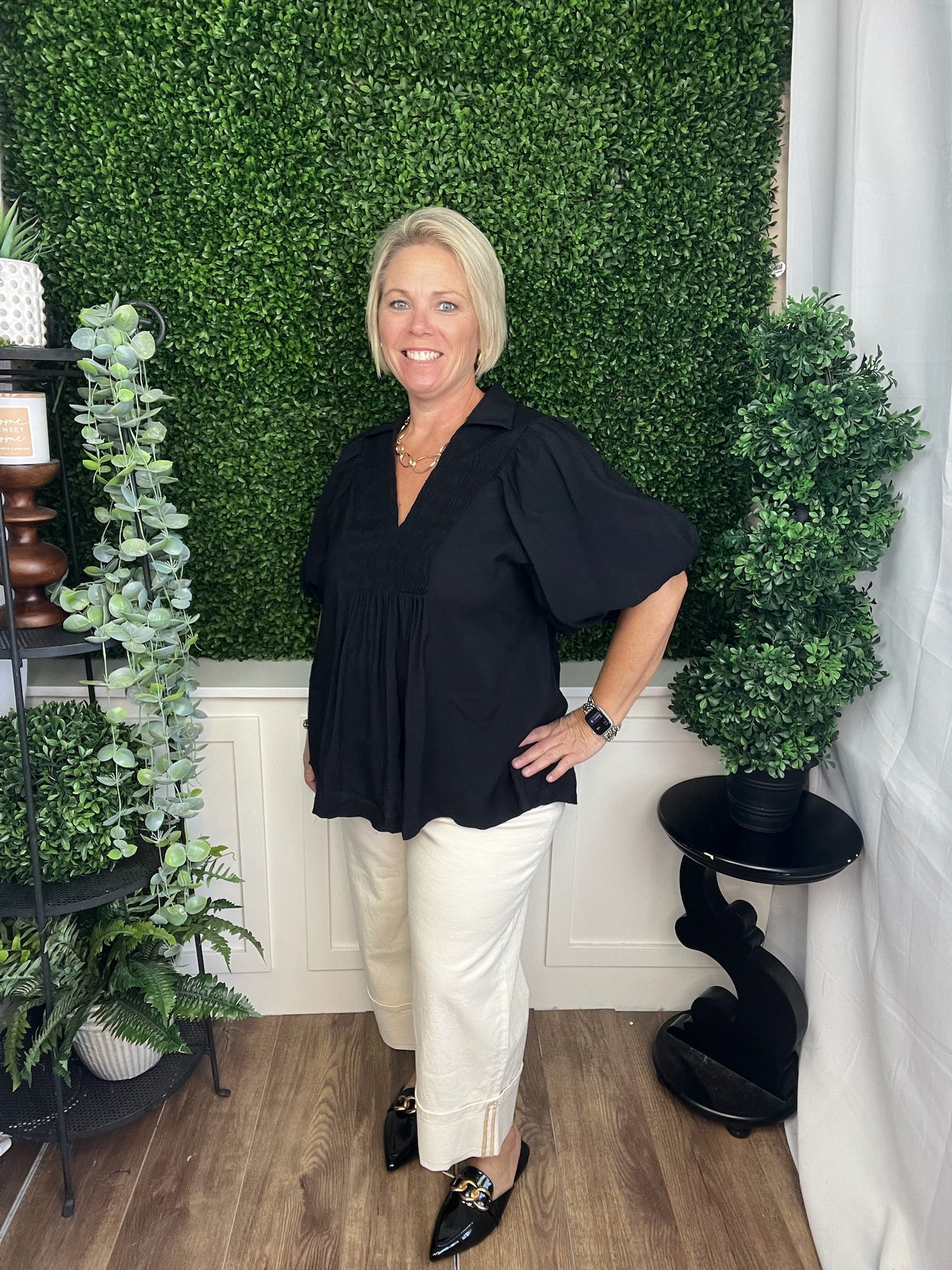 FRONT SMOCKING YOKE TOP - BLACK