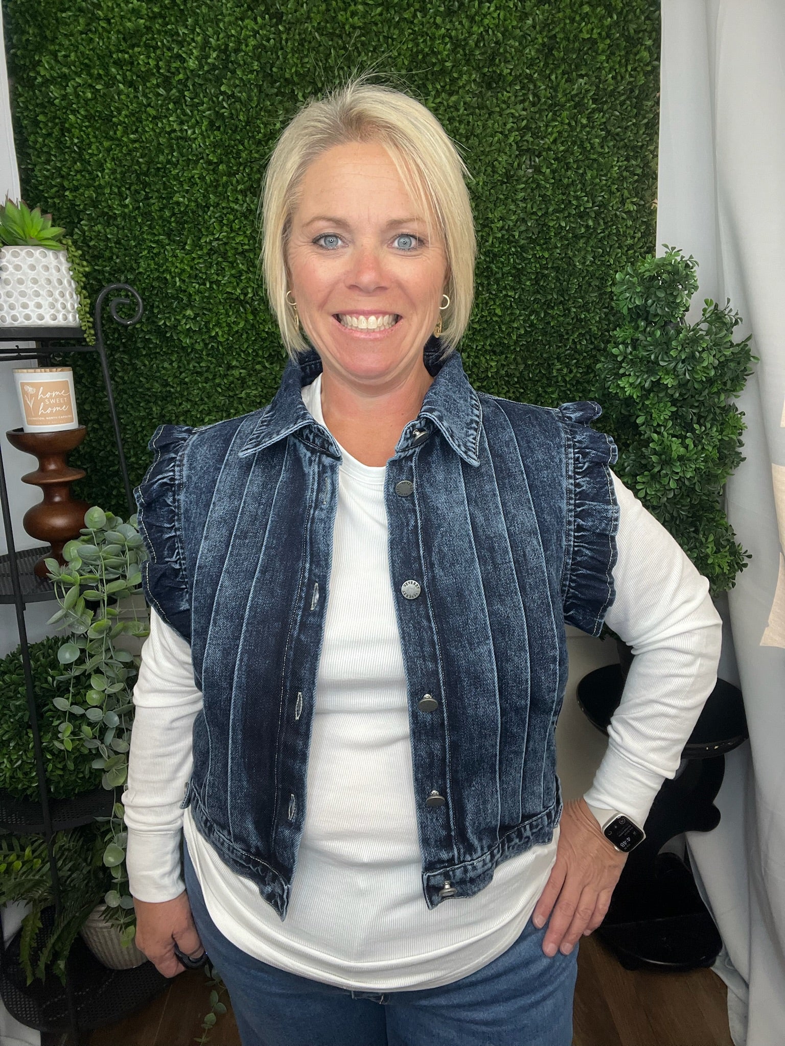 DENIM VEST W/FRONT PLEAT AND RUFFLE DETAILS - MEDIUM WASH