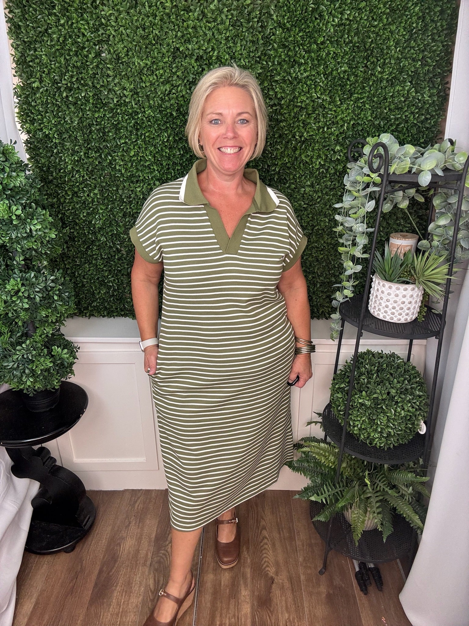 DROP SHORT SLEEVE KNIT STRIPED COLLARED MIDl DRESS WITH POCKETS - OLIVE