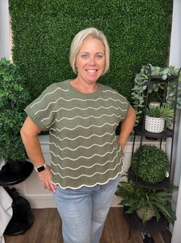 DROP SHORT SLEEVE SCALLOP STRIPED PATTERN KNIT SWEATER TOP - LT. TAUPE/ OLIVE