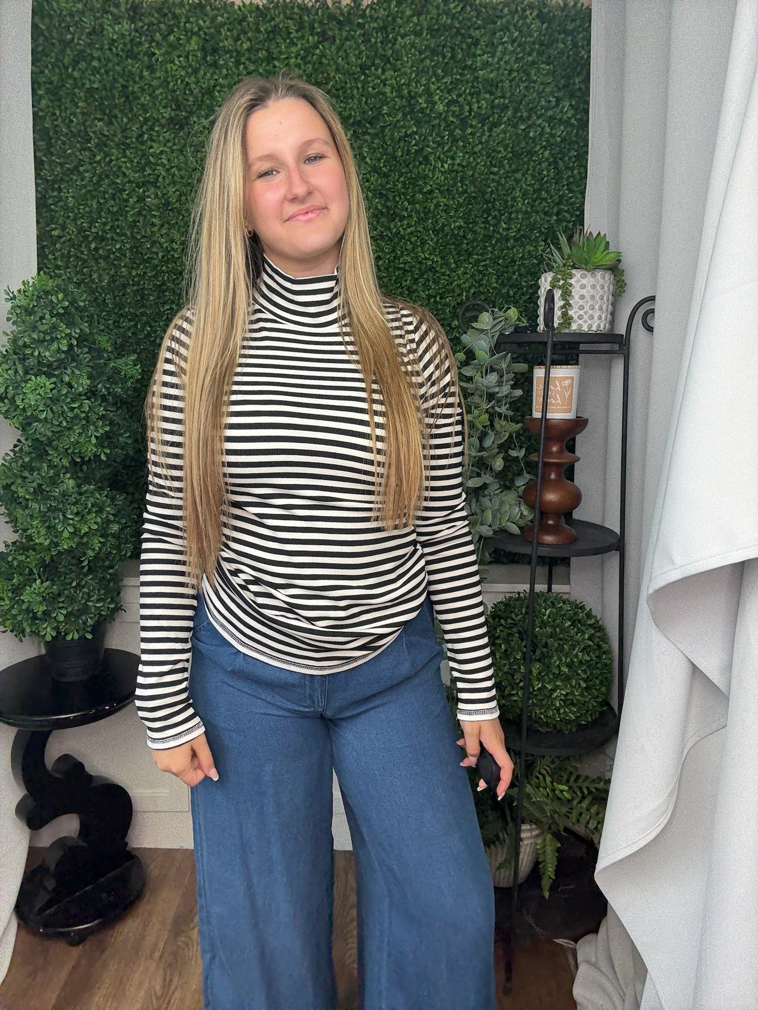 STRIPE TURTLENECK FITTED TOP - BLACK