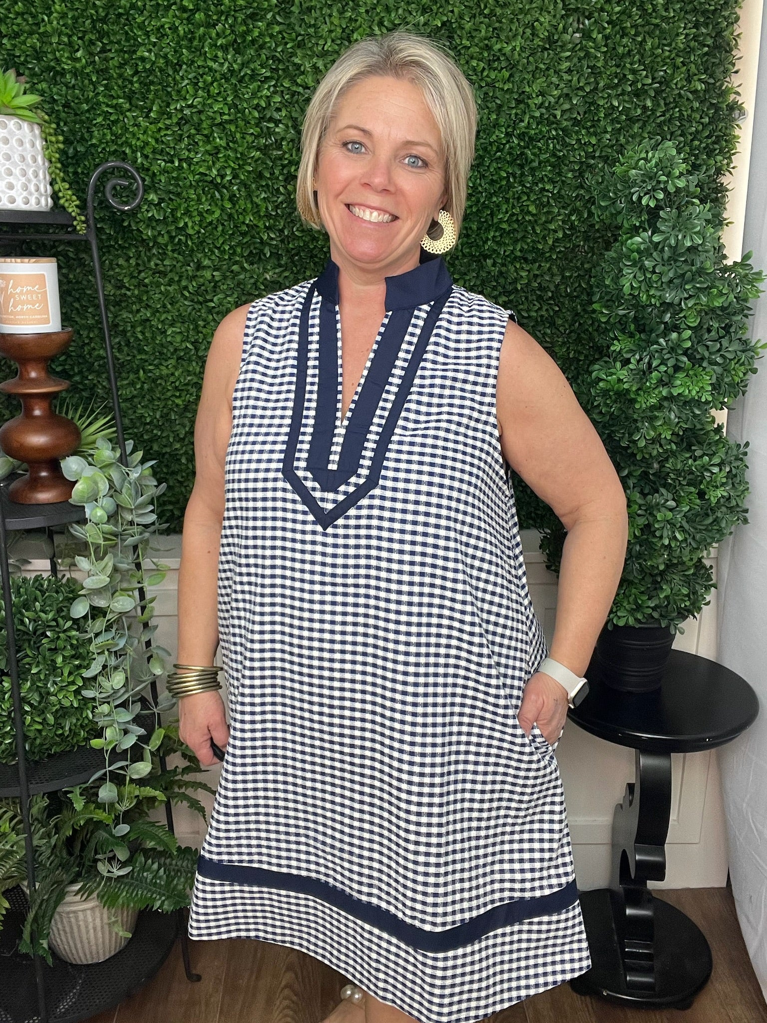 SLEEVELESS GINGHAM NAVY DRESS
