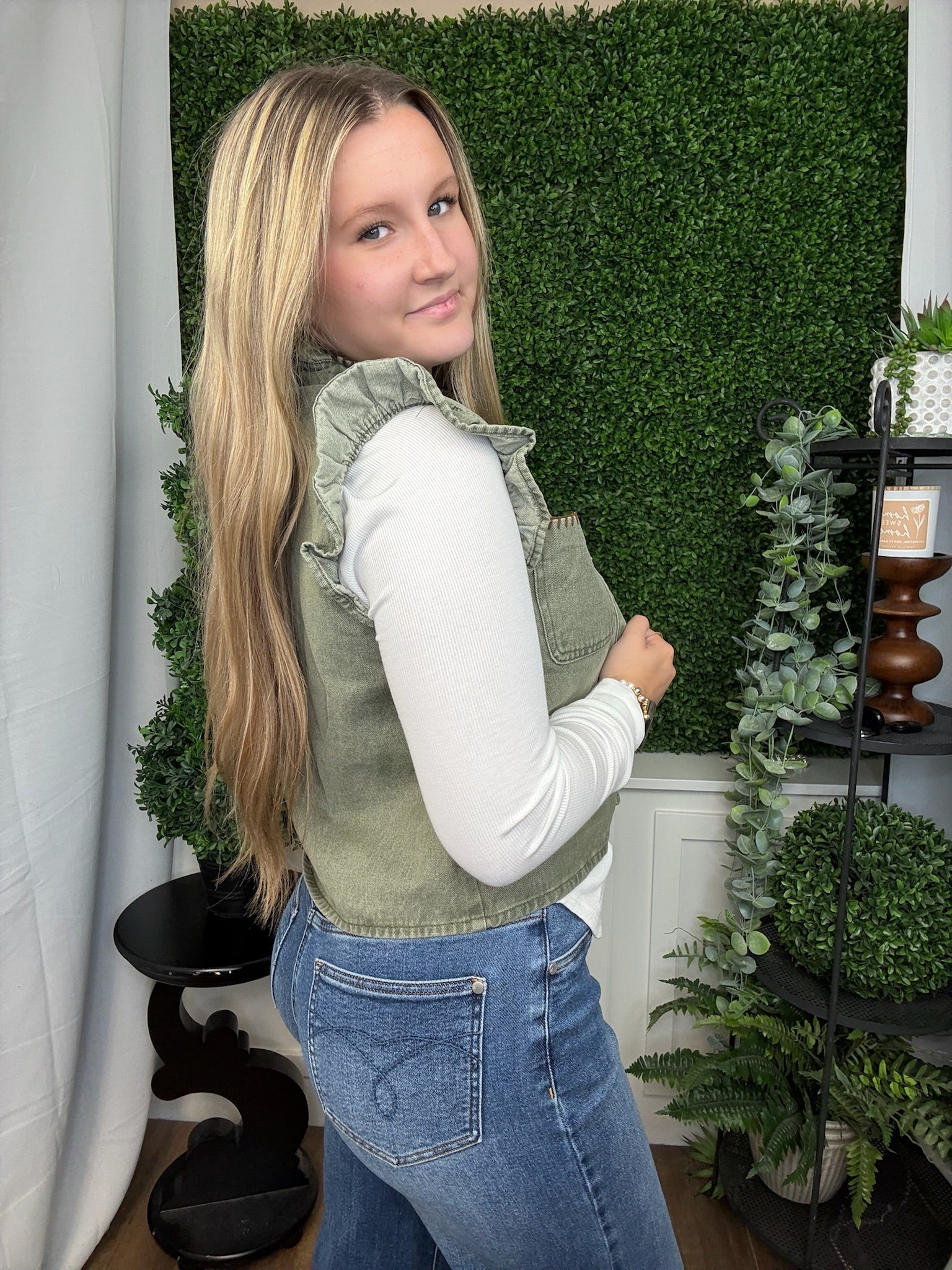 WASHED DENIM STITCH RUFFLED HIDDEN BUTTON VEST TOP - LT OLIVE/BROWN