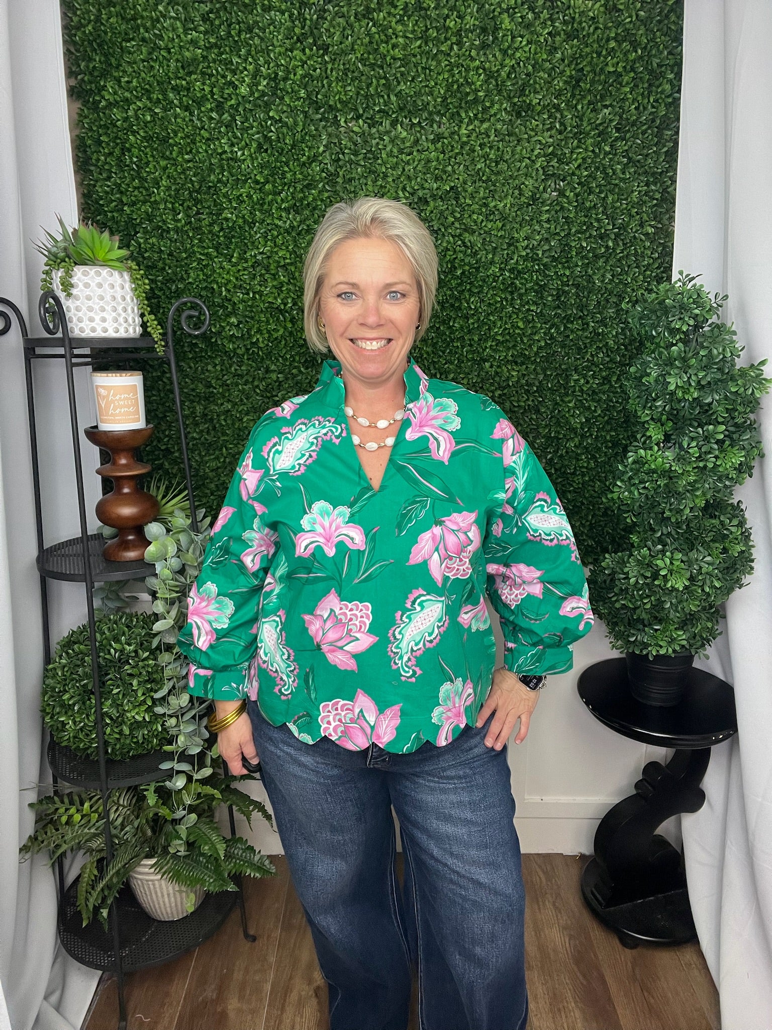 LARGE PRINT FLORAL TOP