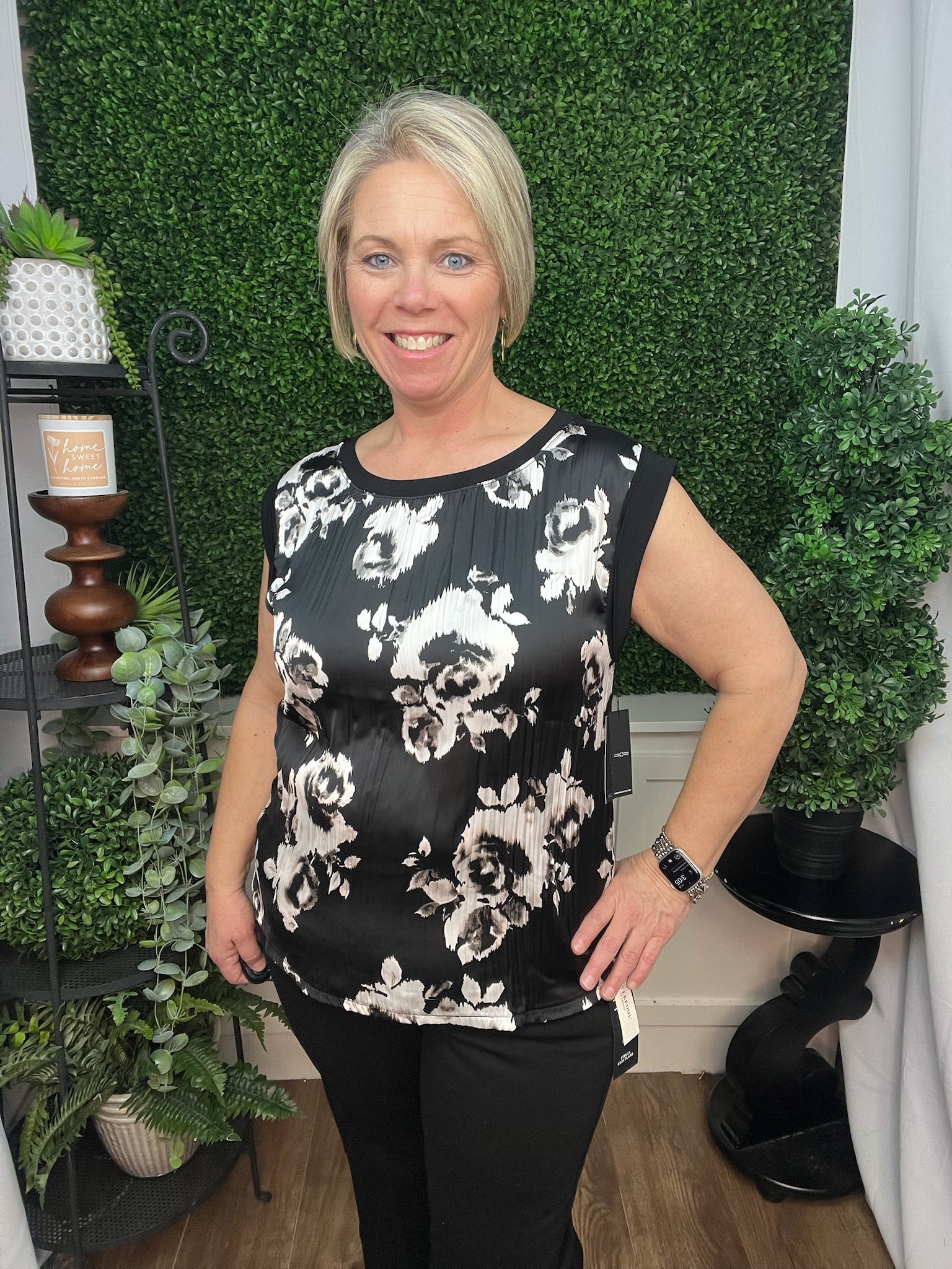 SLVLSS WOVEN-TO-KNIT TOP BLACK/WHITE FLORAL