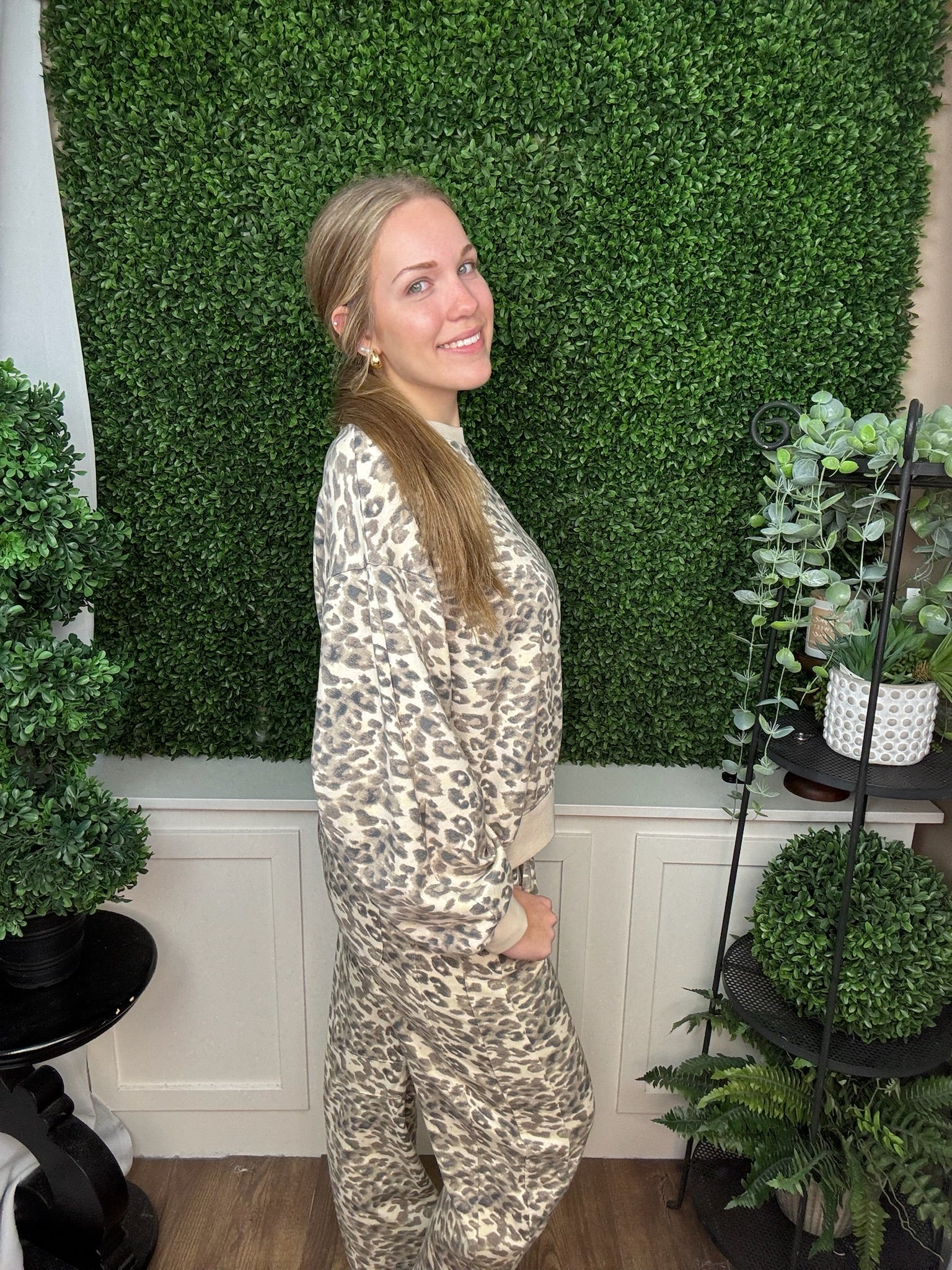 FRENCH TERRY ANIMAL PRINT BARREL SLEEVE TOP AND PANTS SET - BROWN ...