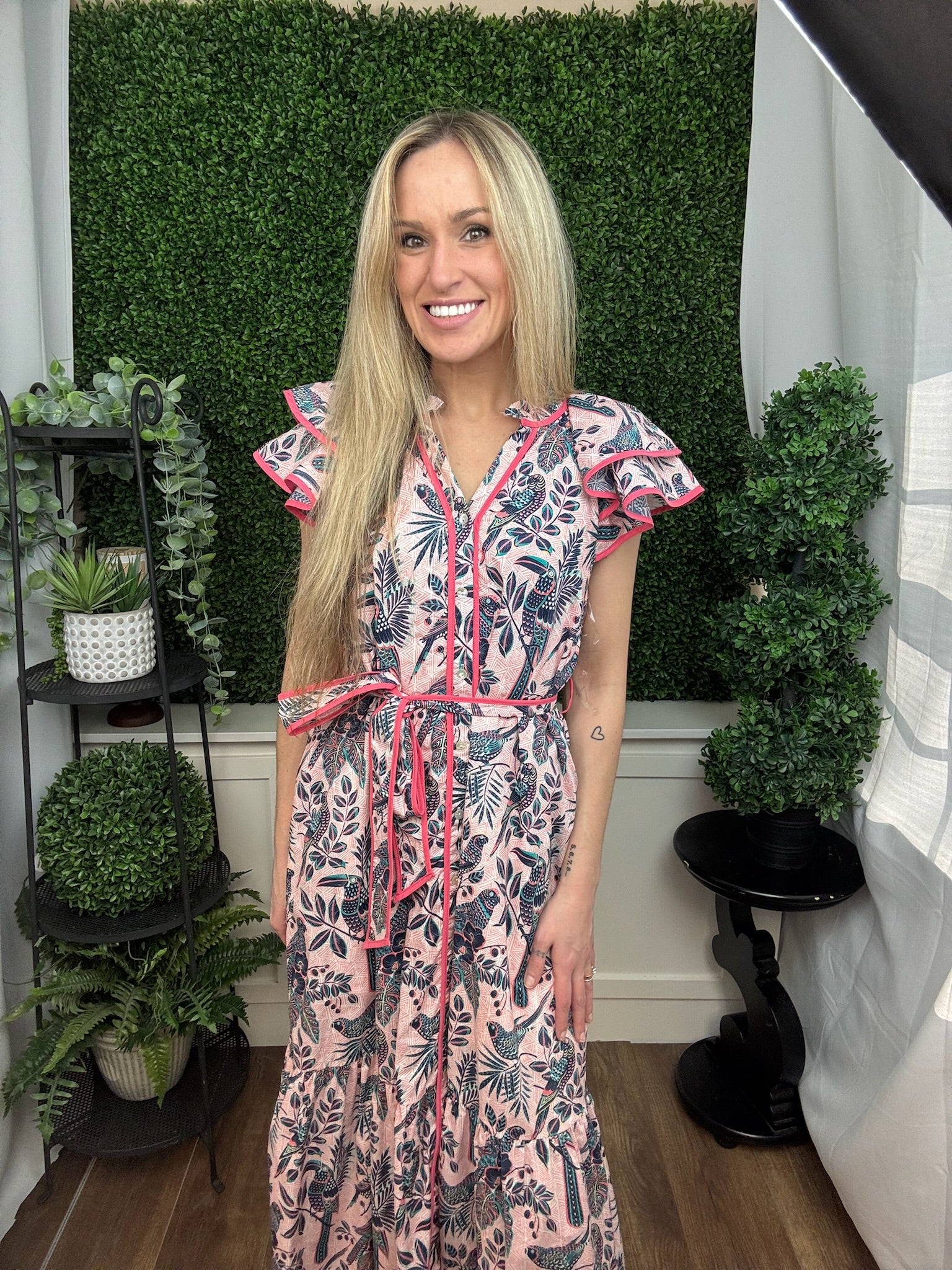 SHORT PUFF SLEEVE DRESS