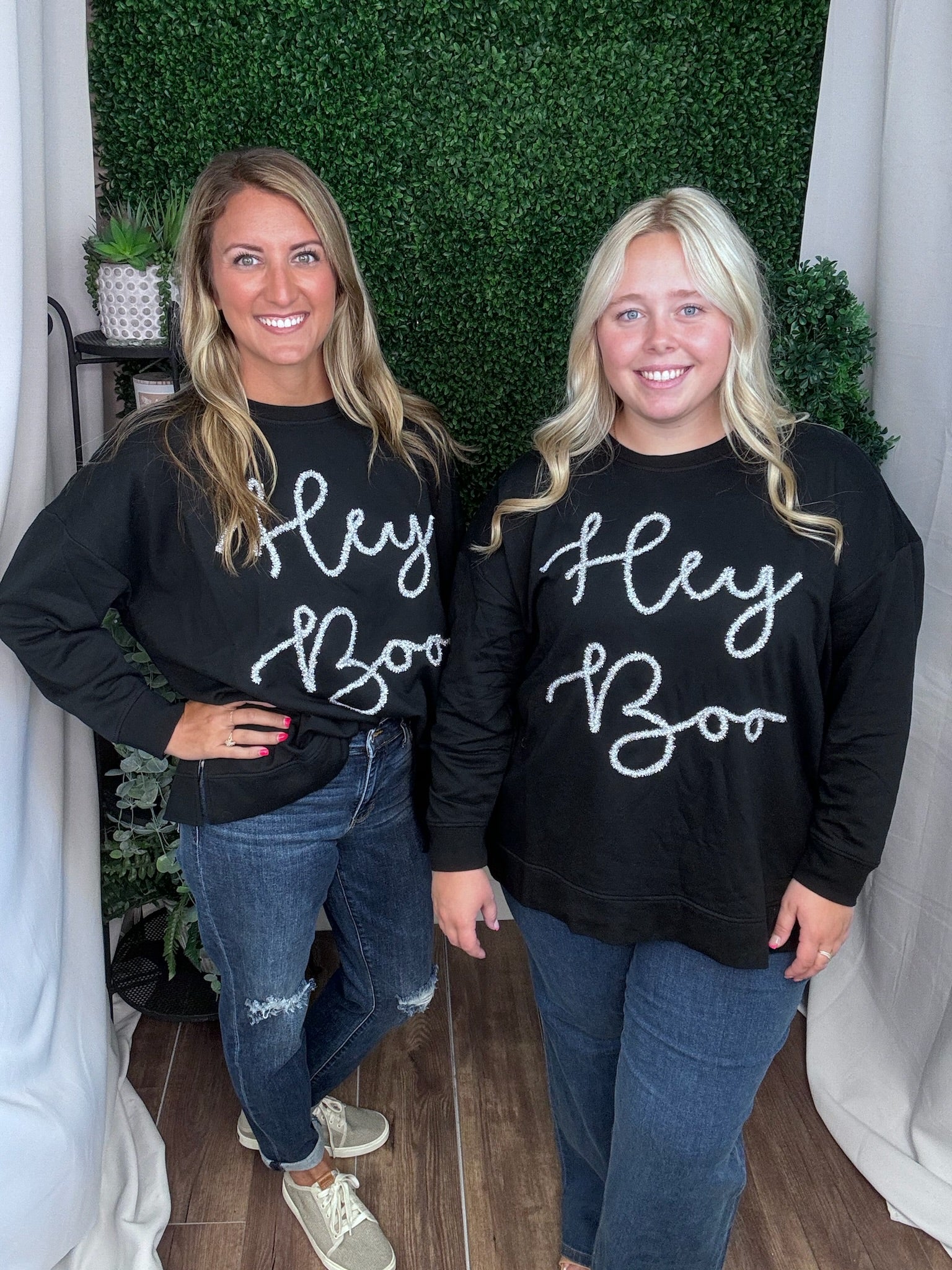 HEY BOO SPARKLE SWEATSHIRT - BLACK