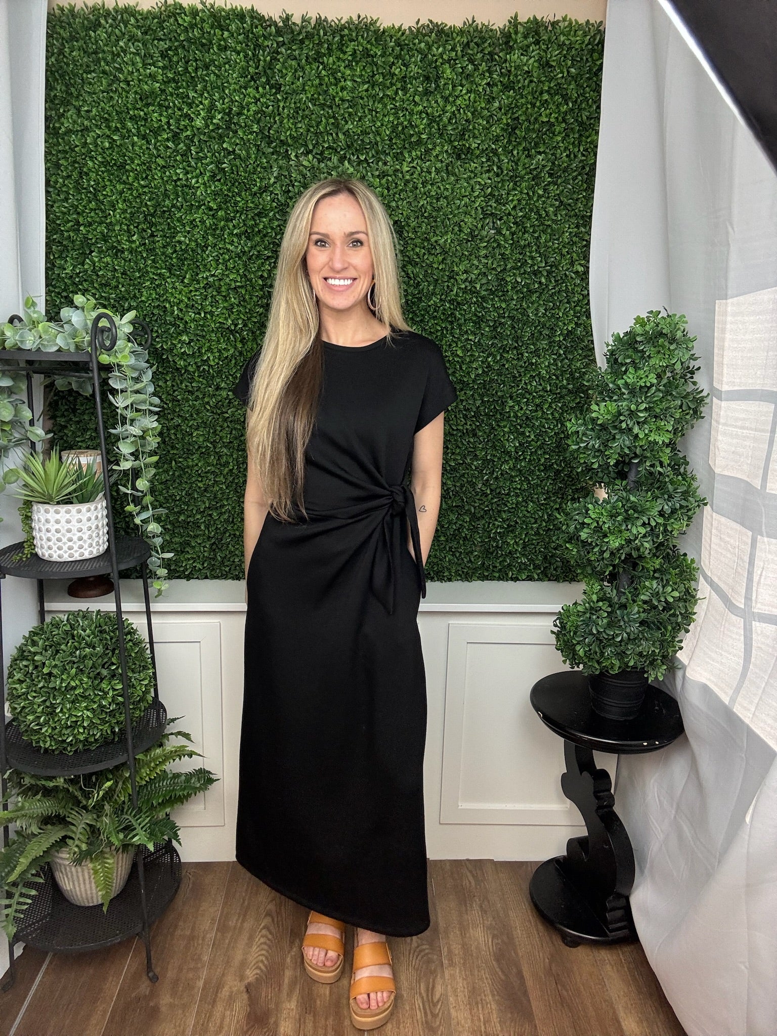 SHORT SLEEVE MAXI DRESS