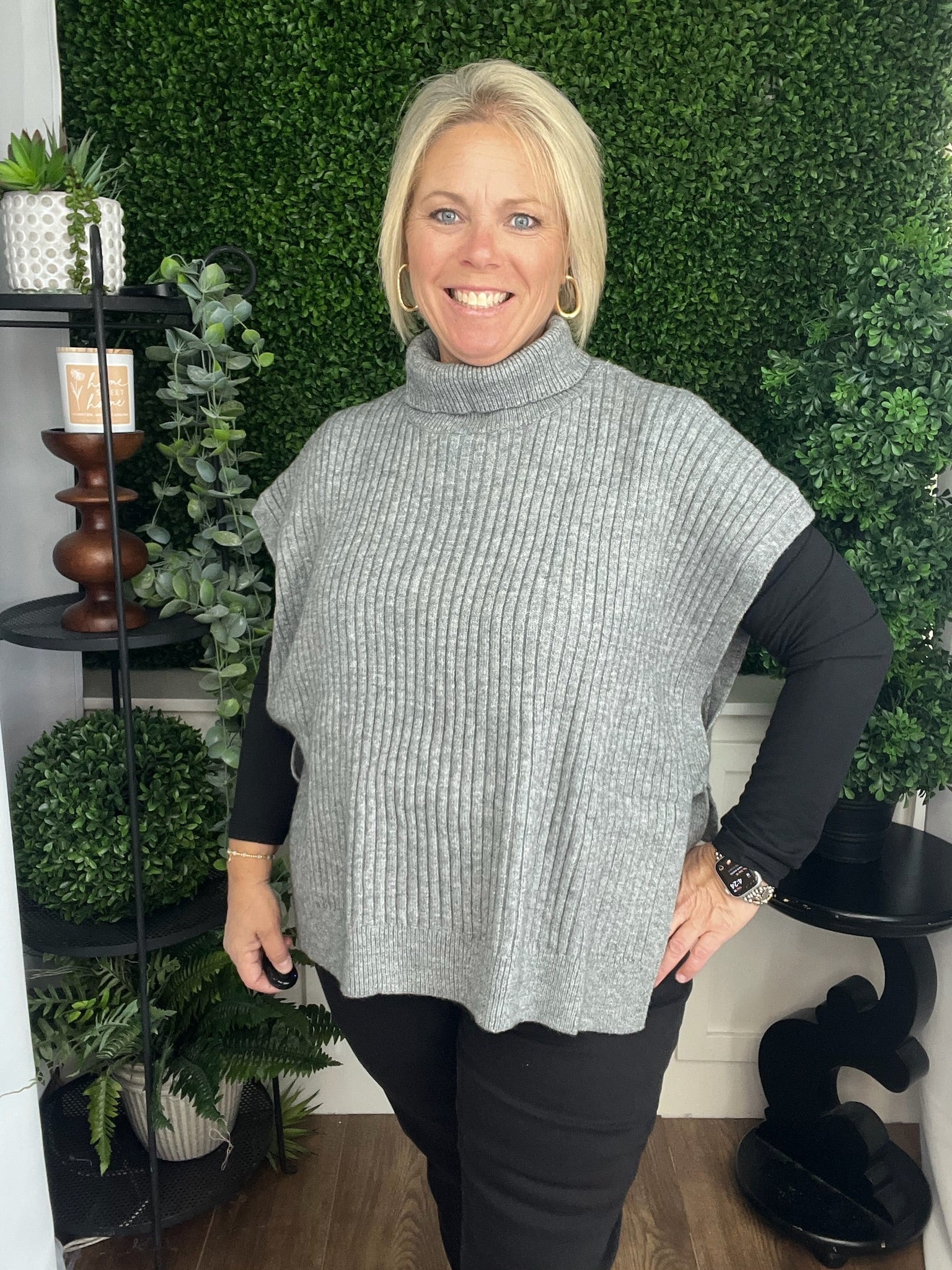 TURTLENECK SWEATER VEST - HEATHER GREY