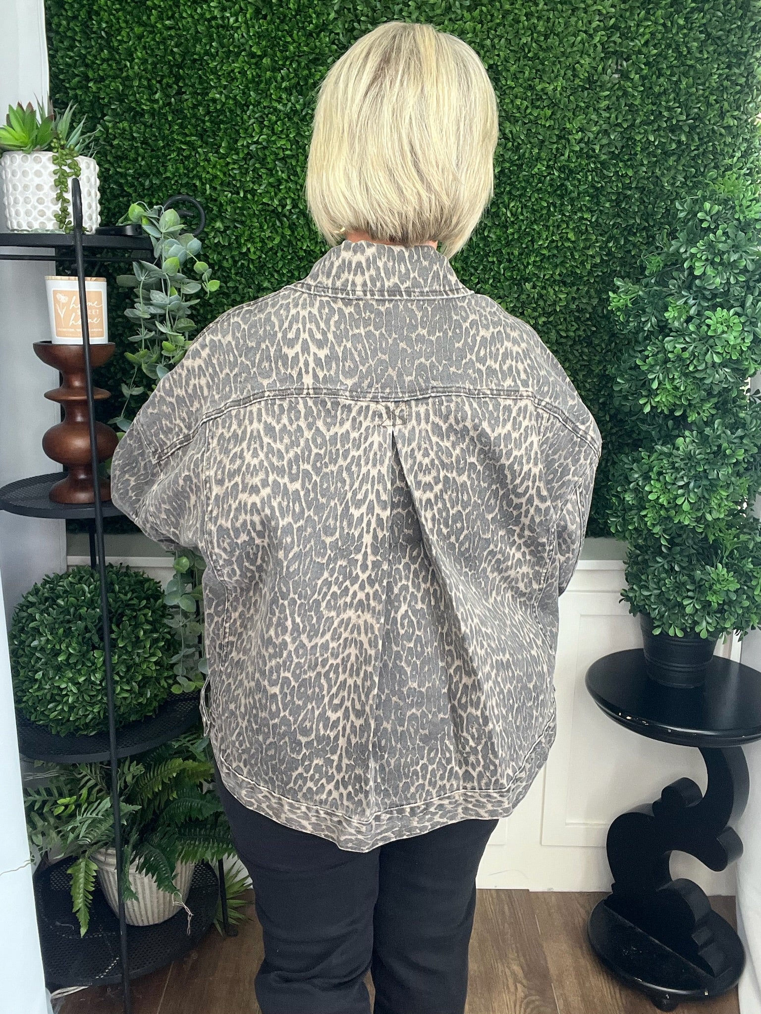 LEOPARD PRINTED DENIM JACKET