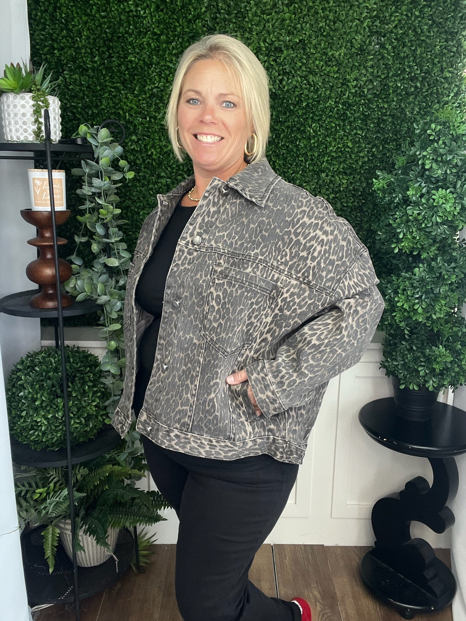 LEOPARD PRINTED DENIM JACKET