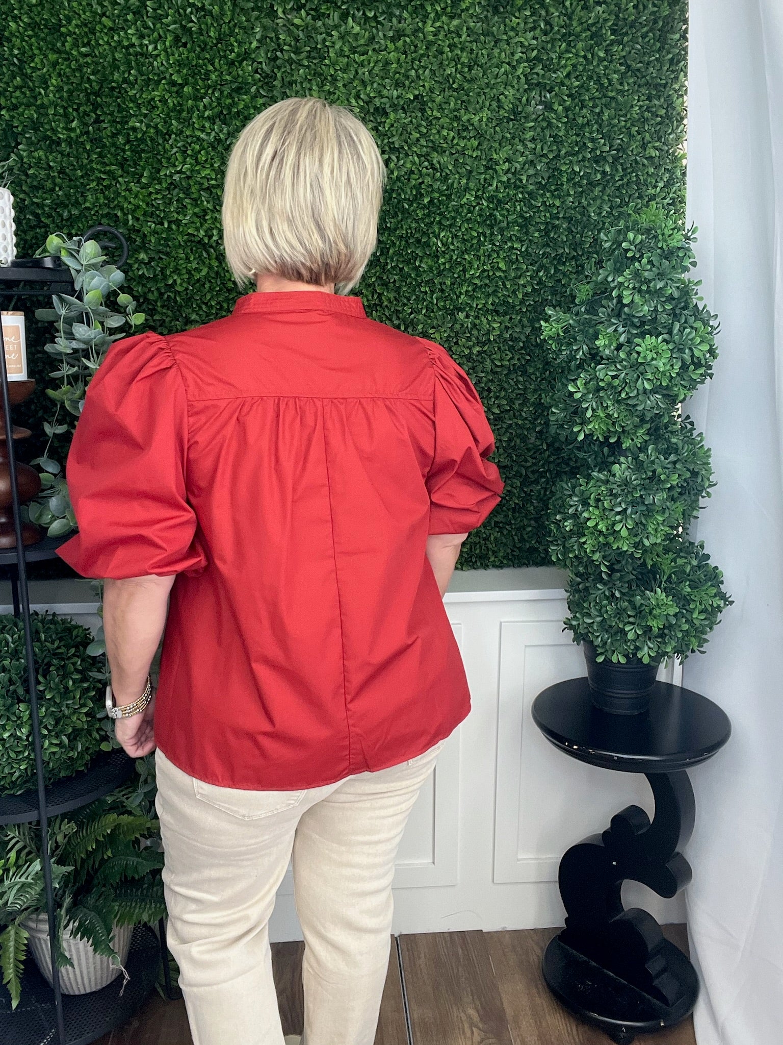 CHINA COLLAR V-NECK BUBBLE SLV POPLIN TOP - BRICK