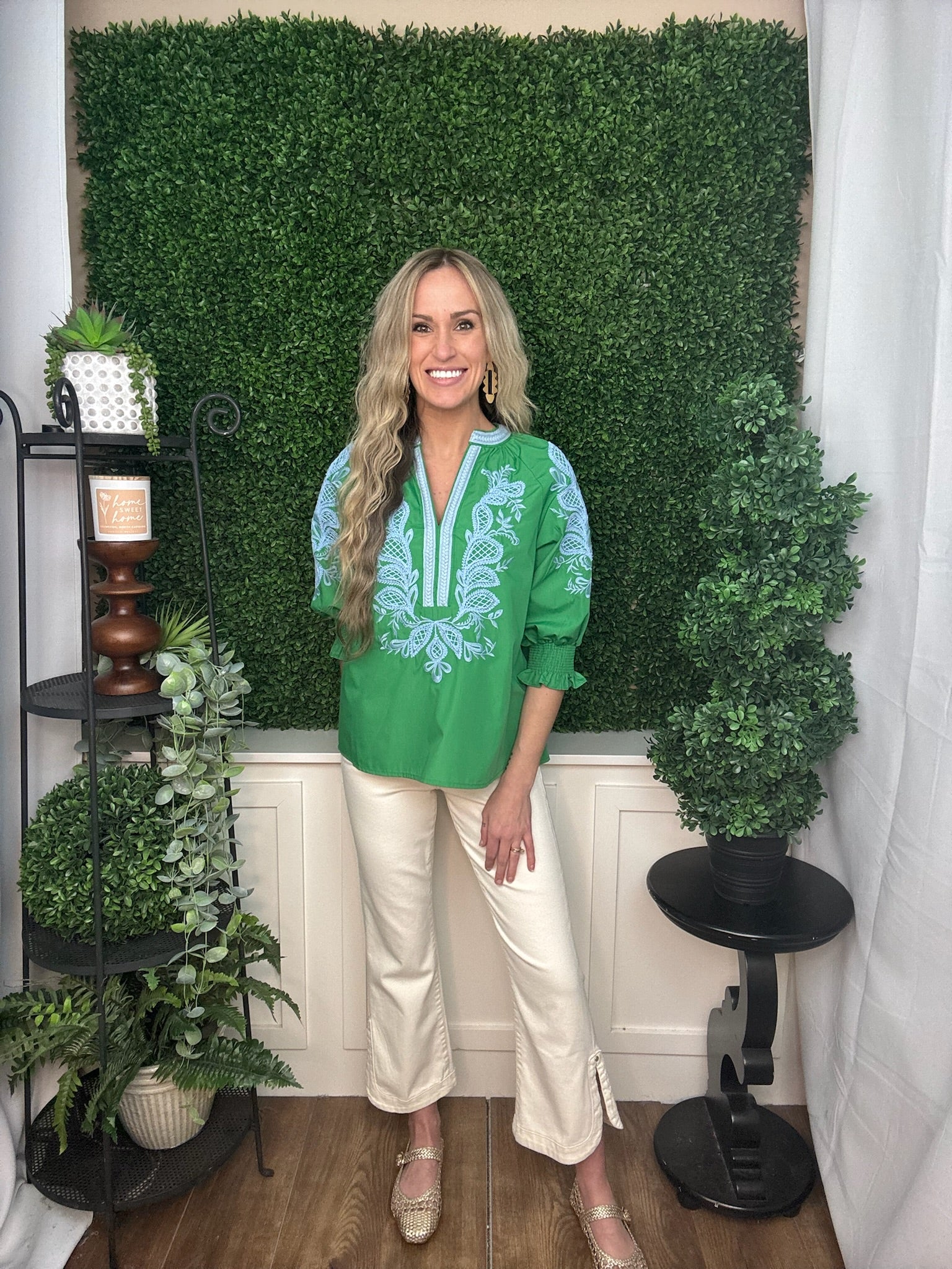 SHORT SLEEVE VNECK BLOUSE