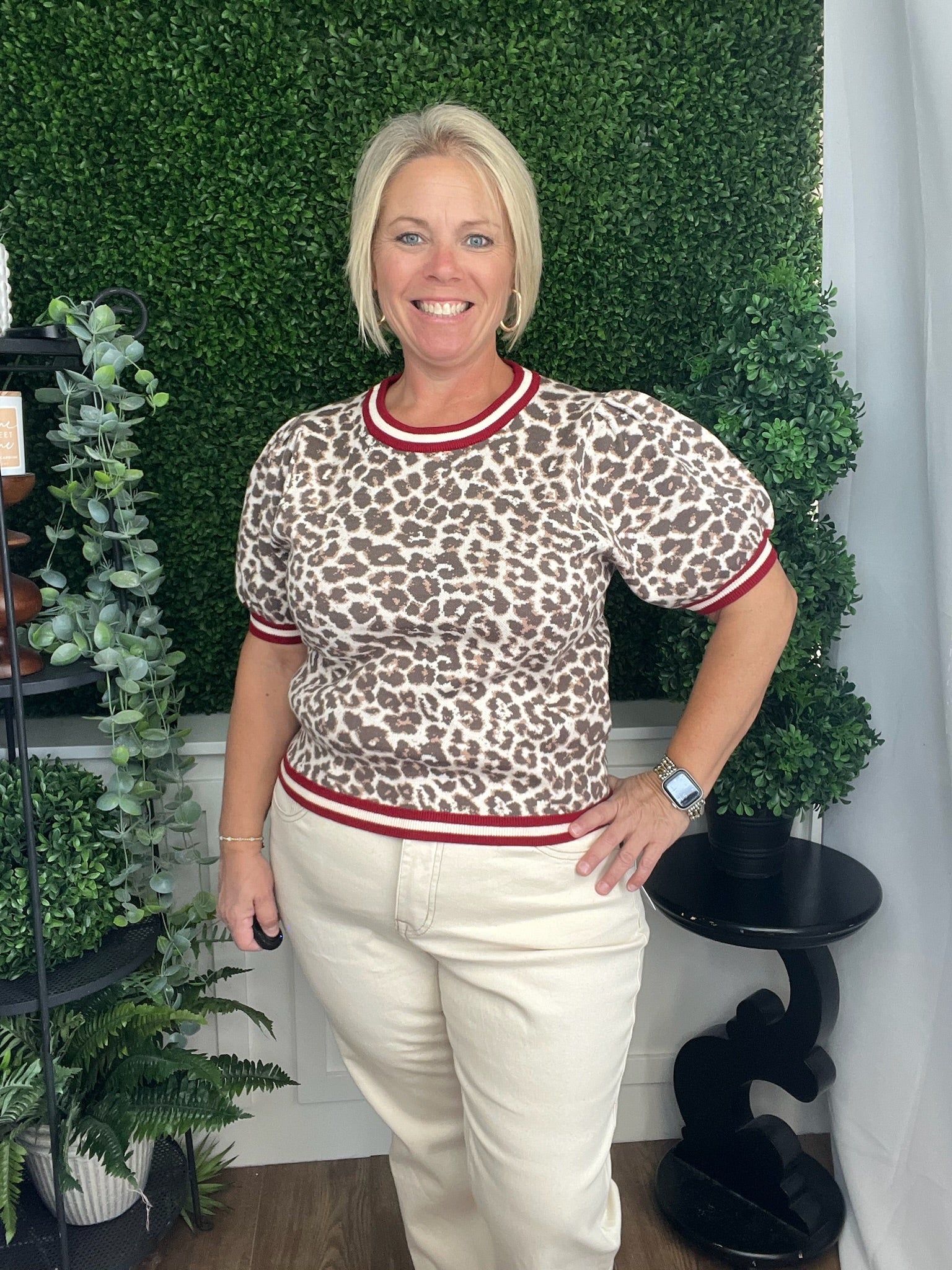 LEOPARD PATTERN SHORT PUFF SLEEVE KNIT TOP