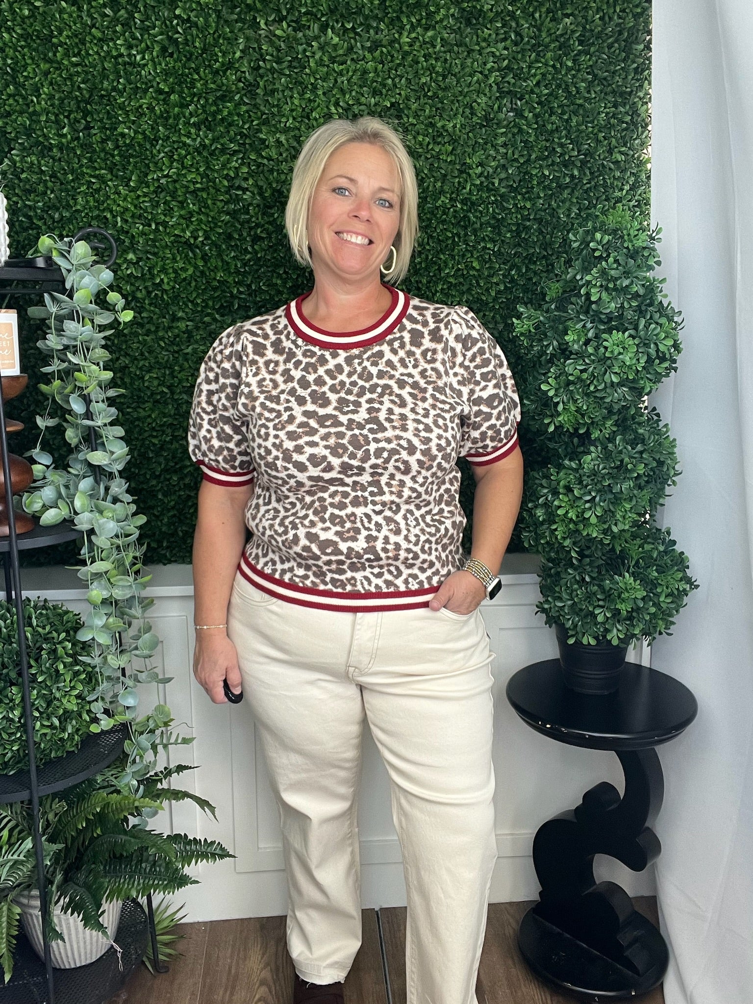 LEOPARD PATTERN SHORT PUFF SLEEVE KNIT TOP