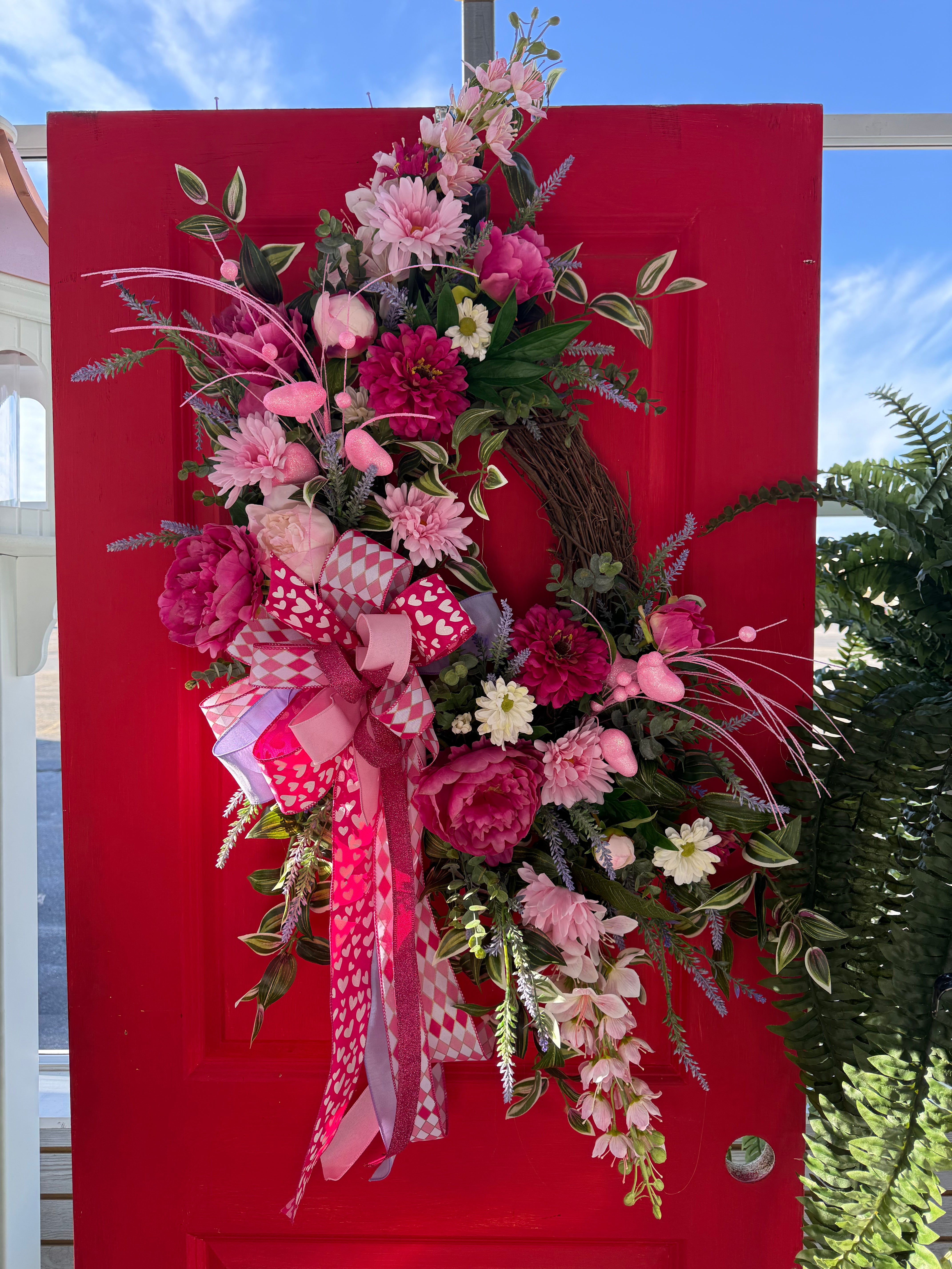 LOVE IS IN THE AIR WREATH