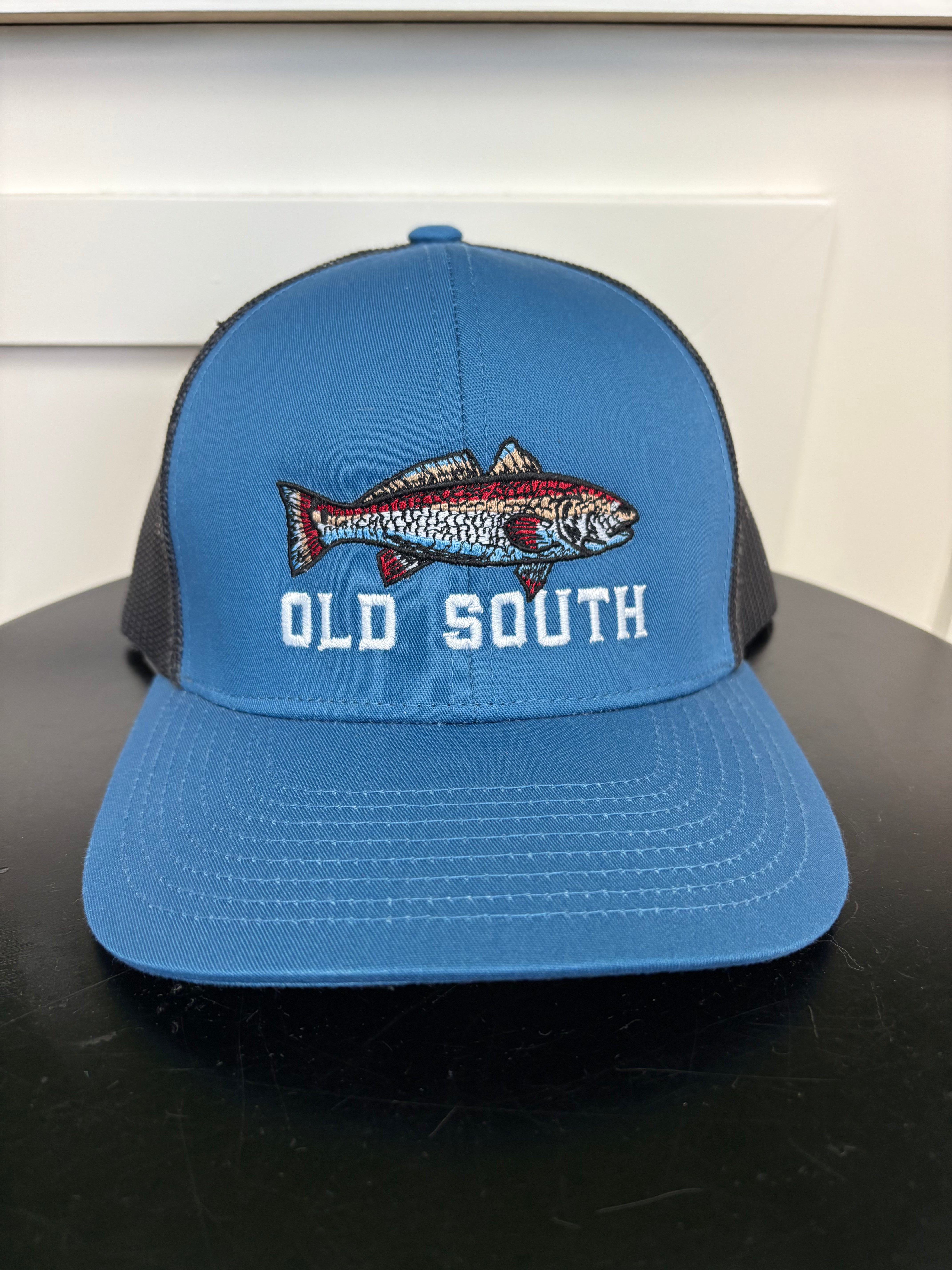 TRUCKER RED FISH OCEAN BLUE/CHARCOAL