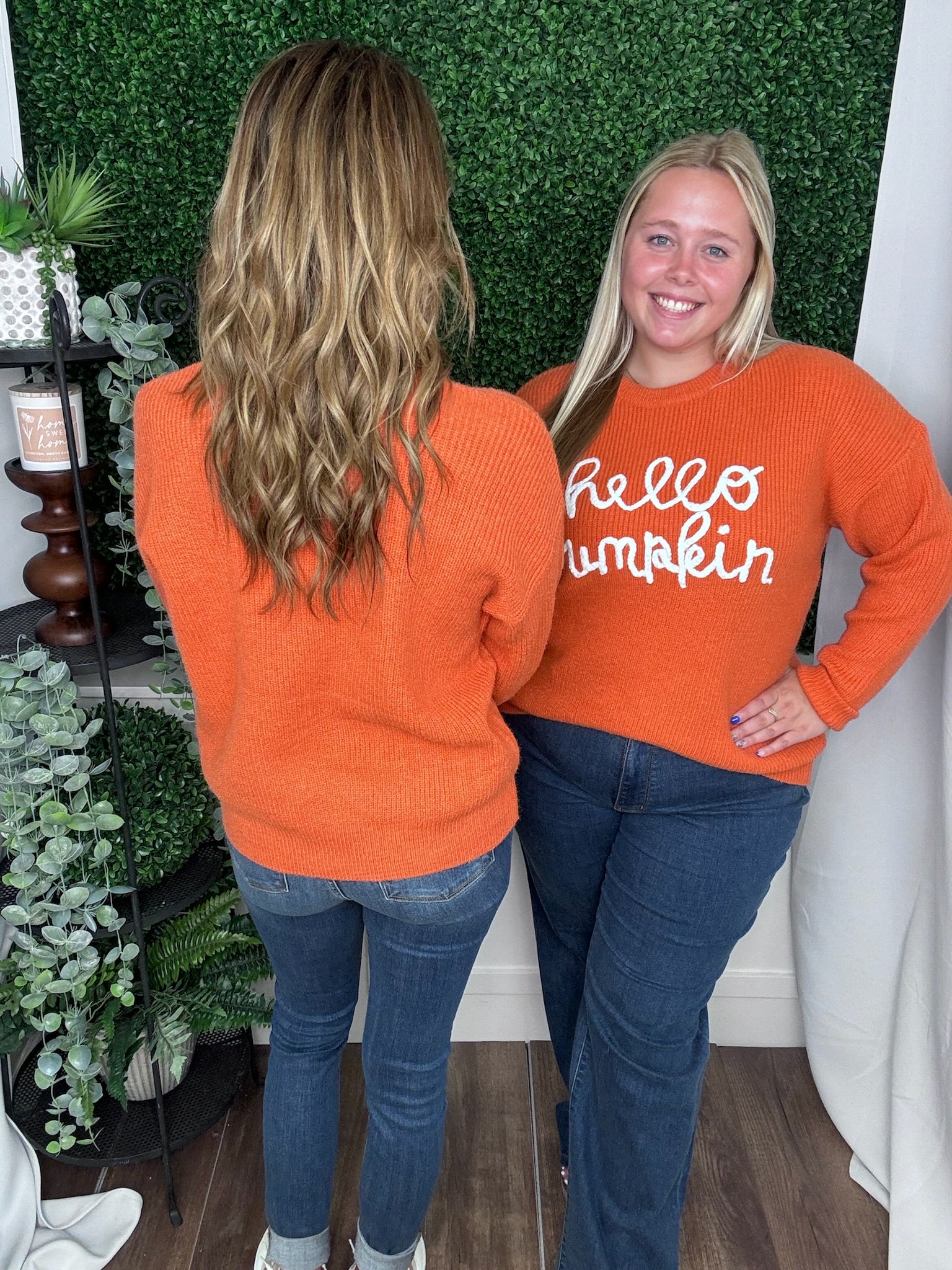 "HELLO PUMPKIN" SWEATER - BURNT ORANGE