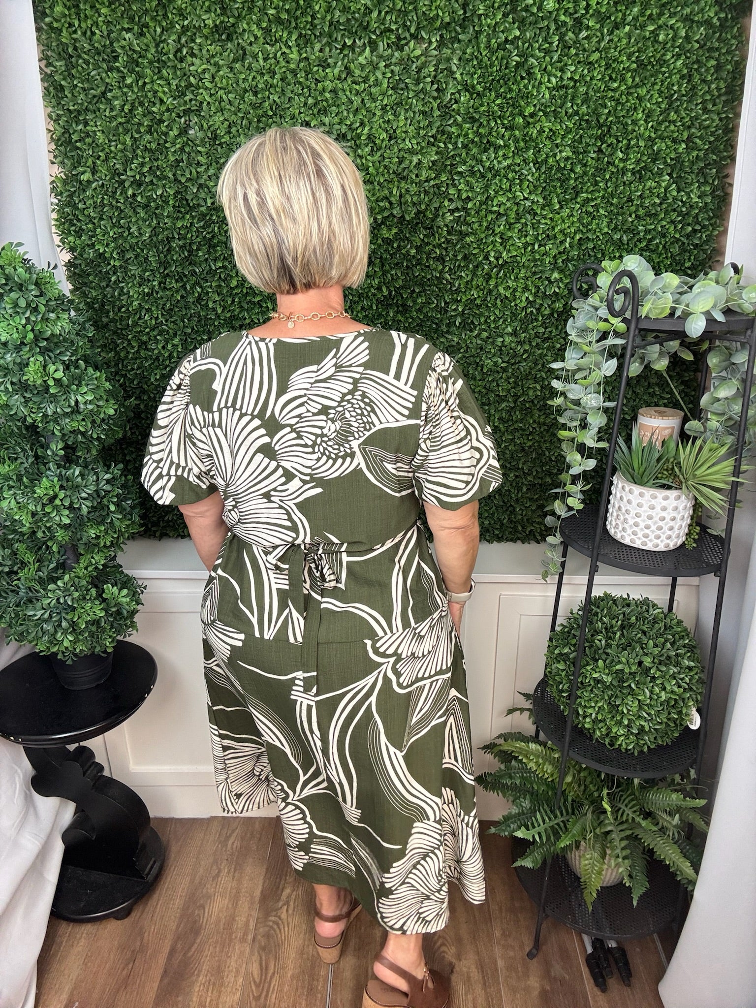 PUFF SLEEVE V-NECK MIDI DRESS - GREEN