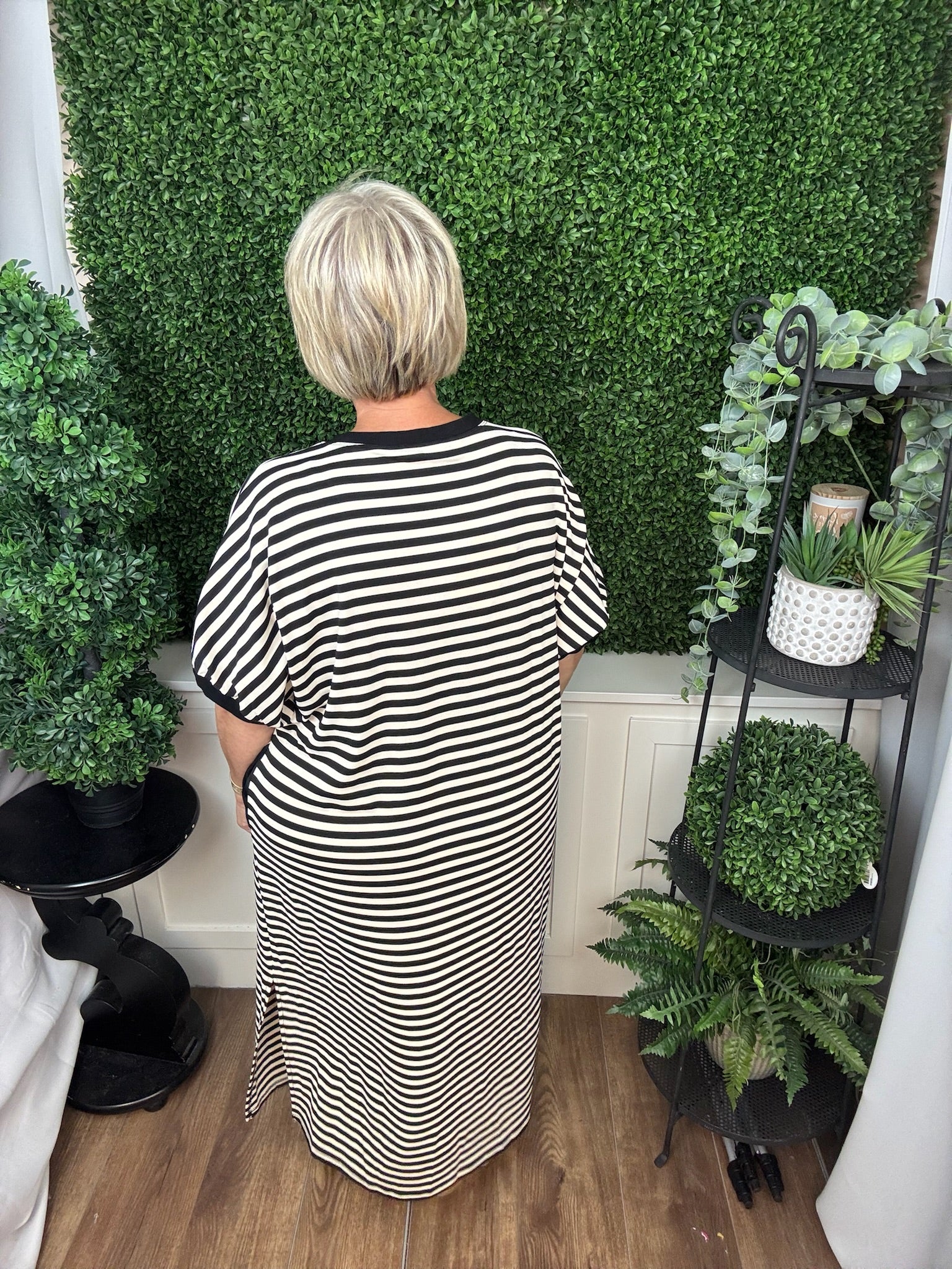 STRIPED MAXI DRESS - BLACK