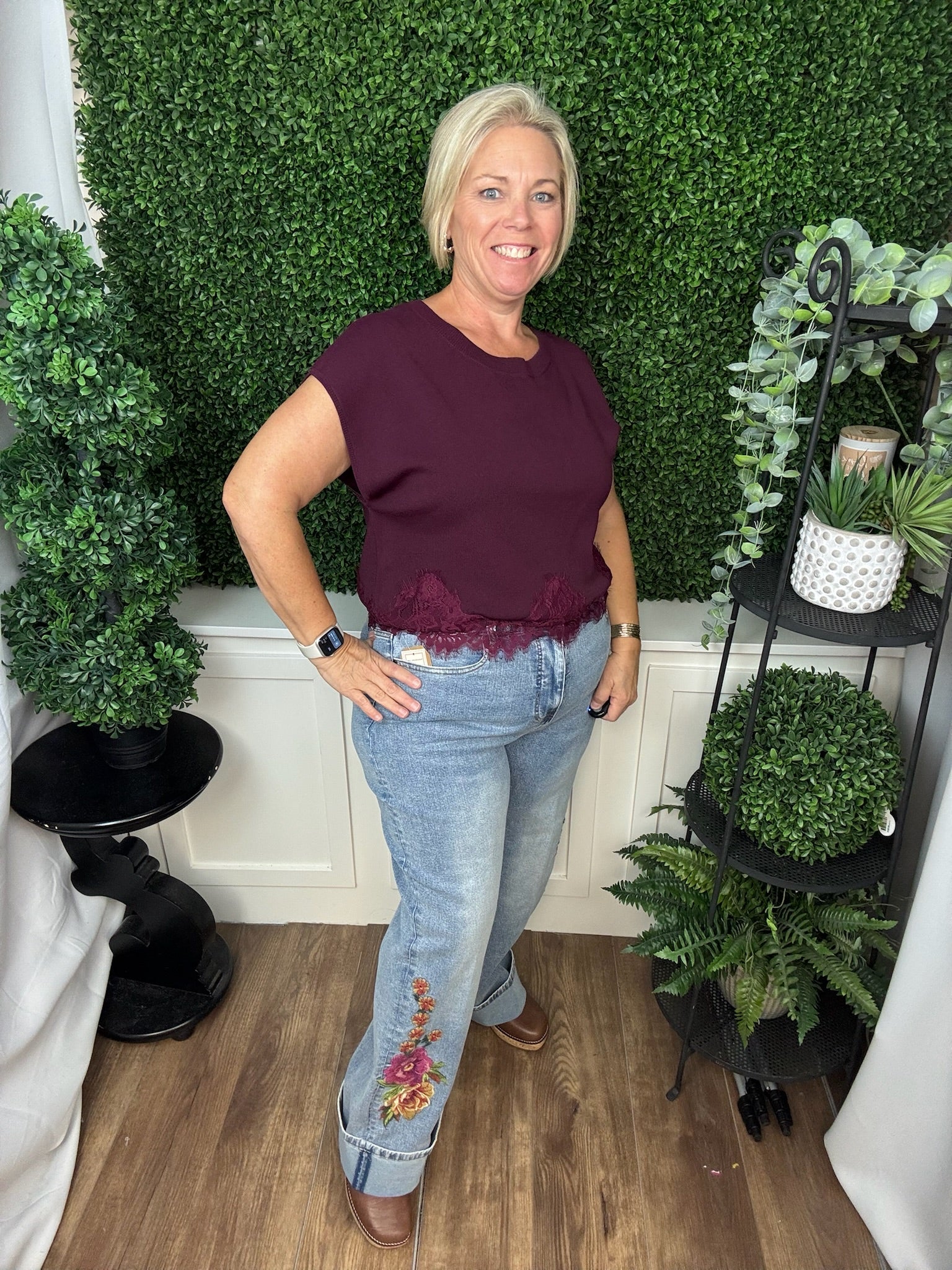 LACE HEM KNIT TOP