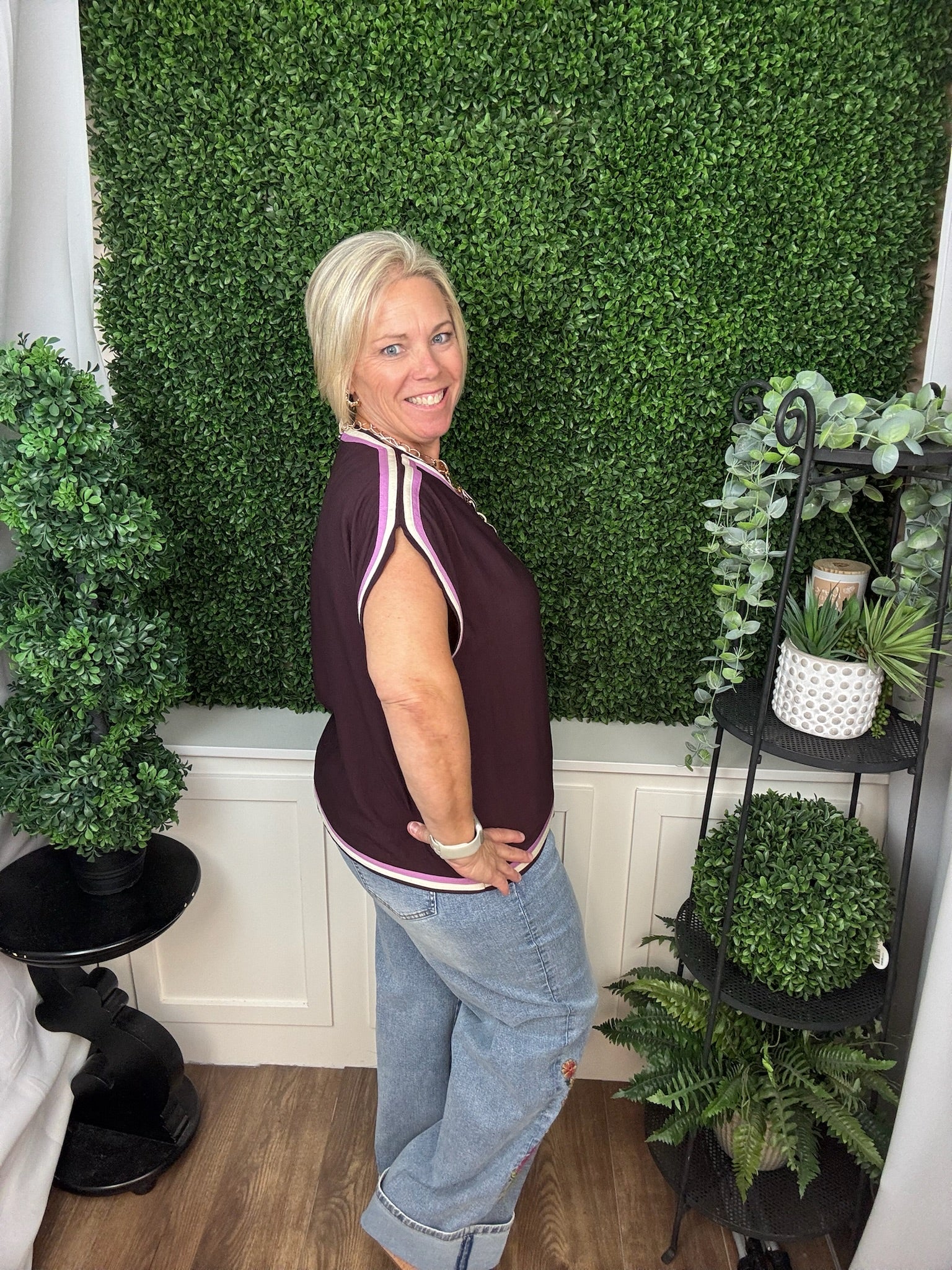 CONTRAST TRIM KNIT TOP - CHOCOLATE/HUNTER GREEN