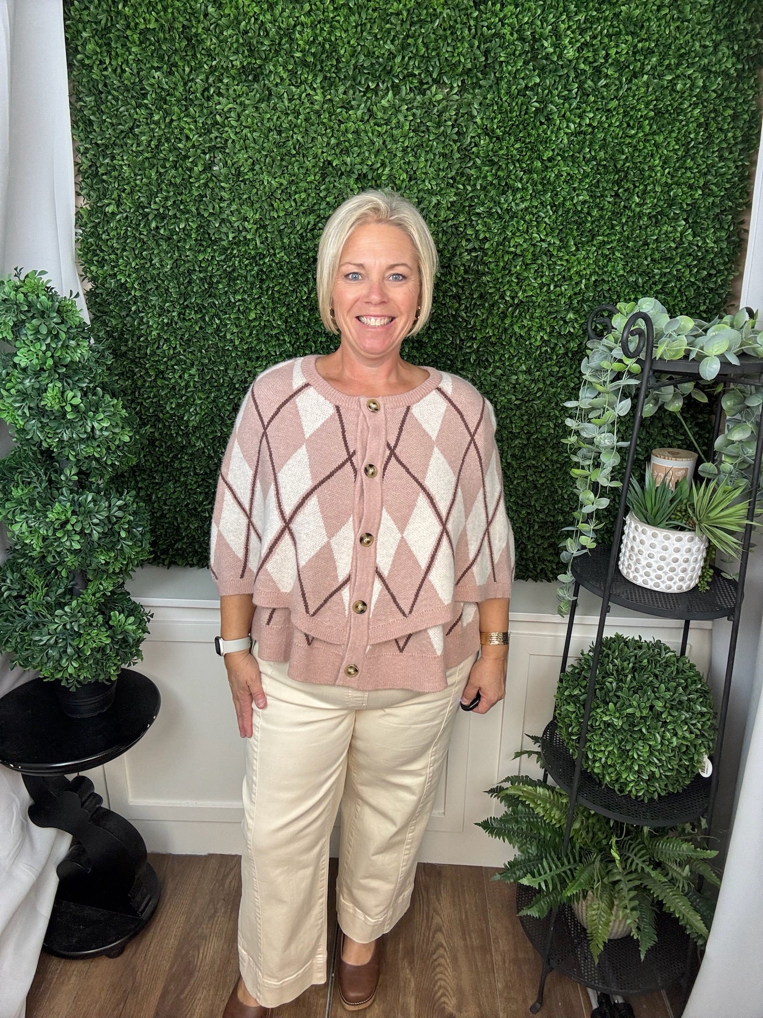DIAMOND PATTERN CREW NECK KNIT SWEATER - ROSE IVORY