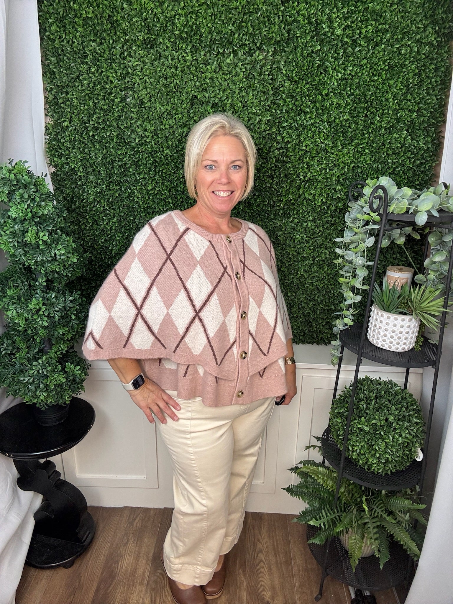 DIAMOND PATTERN CREW NECK KNIT SWEATER - ROSE IVORY