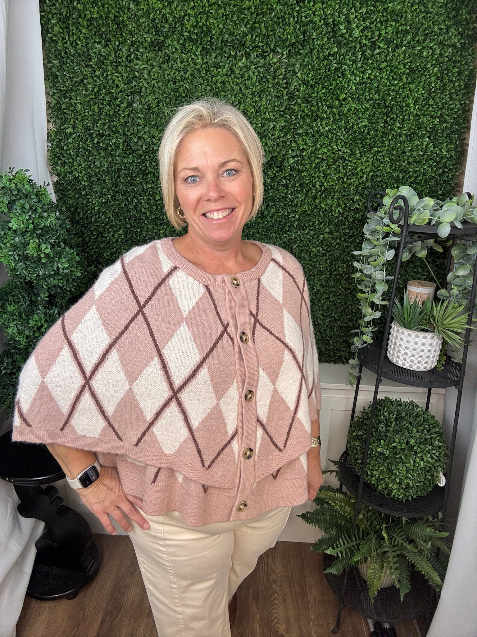 DIAMOND PATTERN CREW NECK KNIT SWEATER - ROSE IVORY