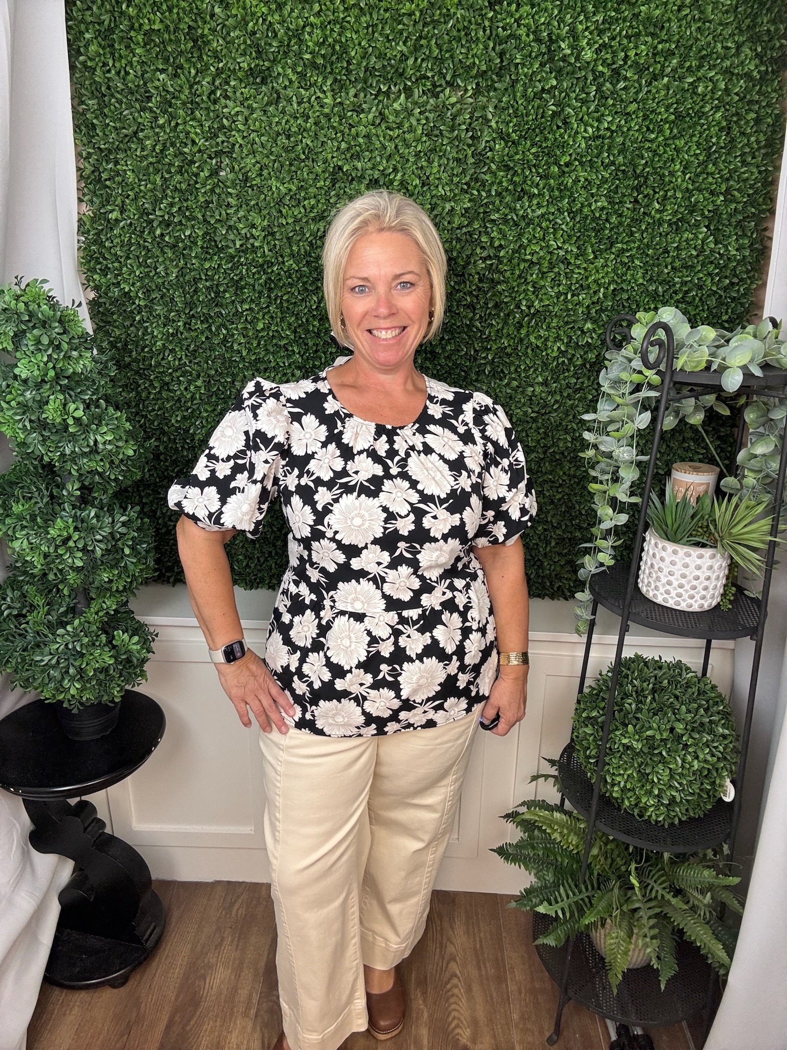 TOP NINA GARDEN DISTRICT BLACK