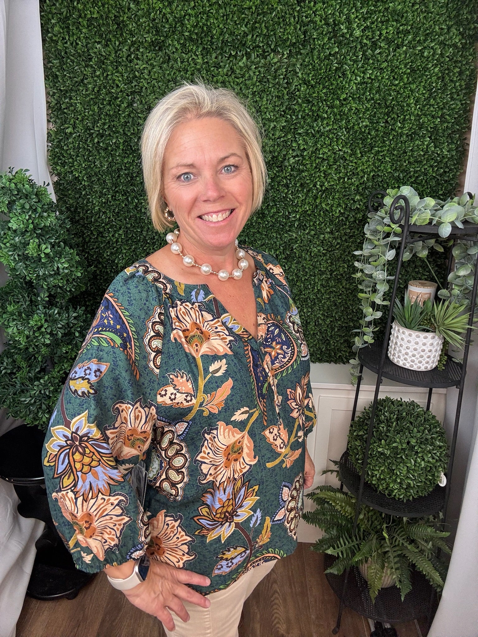 PRINTED WOVEN V-NECK POPOVER 3/4 SLEEVE BLOUSE - FLRMLT