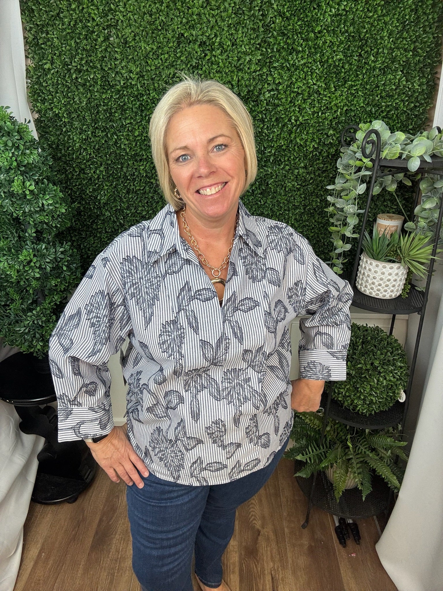 SPLIT NECK POPOVER WITH COLLAR - MULTI