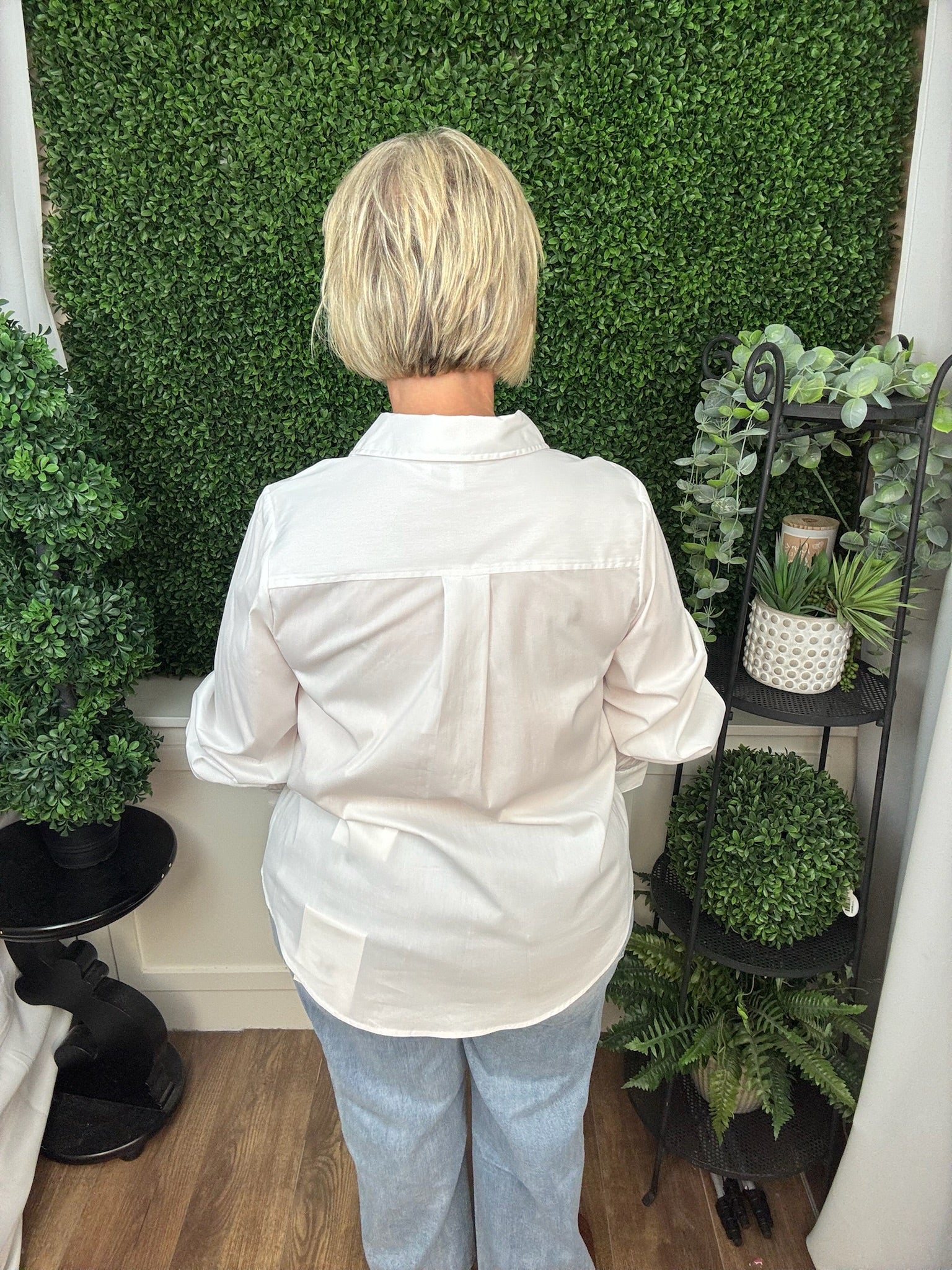 ADJUSTABLE SLEEVE BUTTON FRONT WOVEN TOP - WHITE