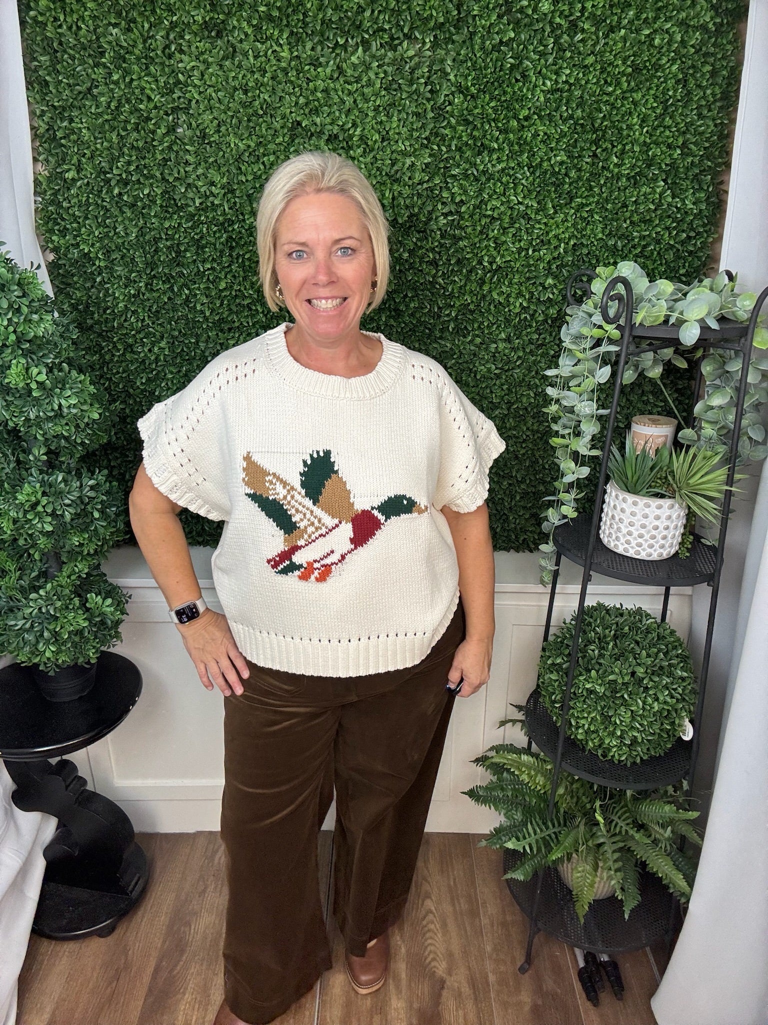 DUCK GRAPHIC SHORT SLEEVE SWEATER - BUTTER CREAM