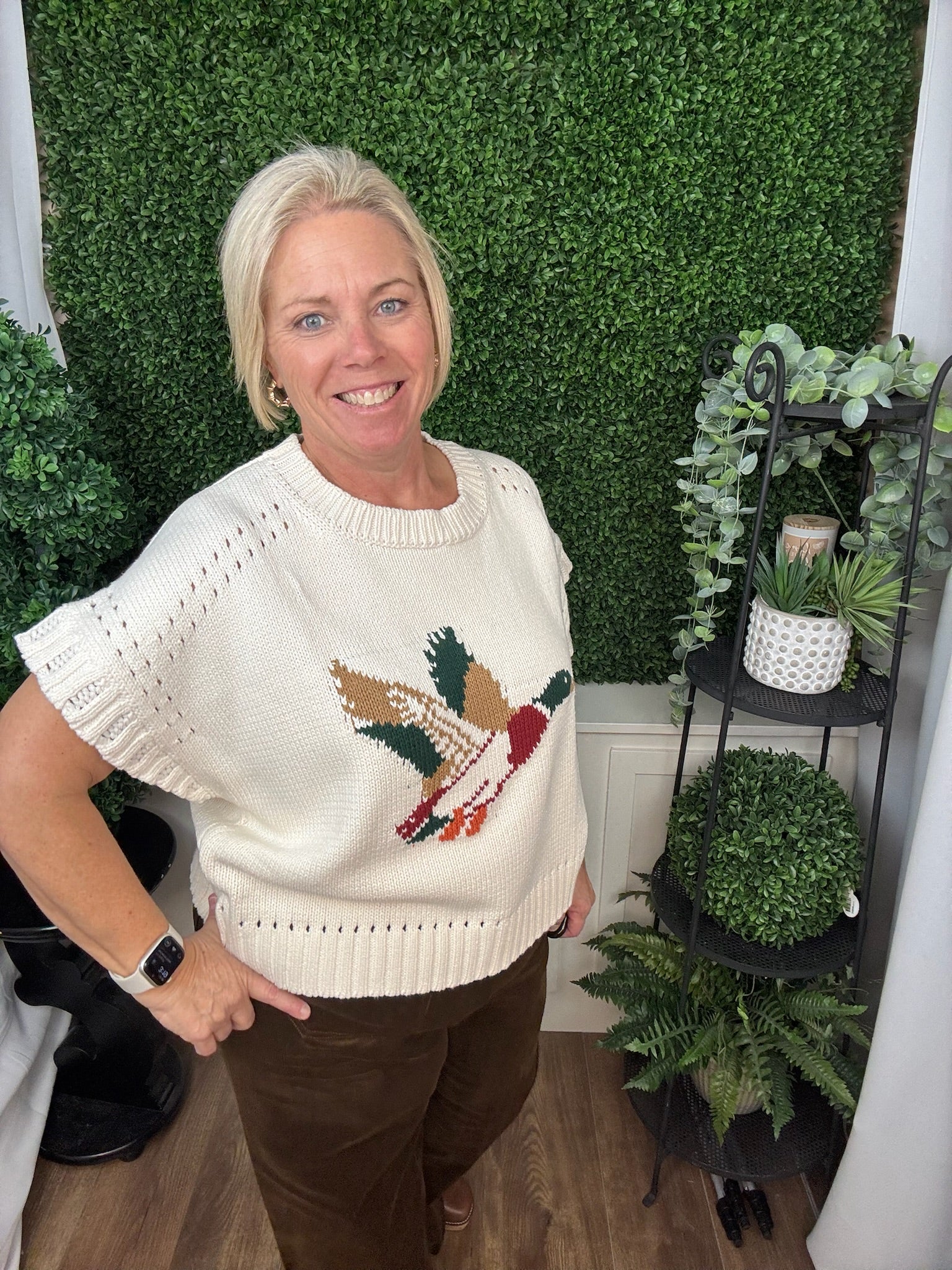 DUCK GRAPHIC SHORT SLEEVE SWEATER - BUTTER CREAM