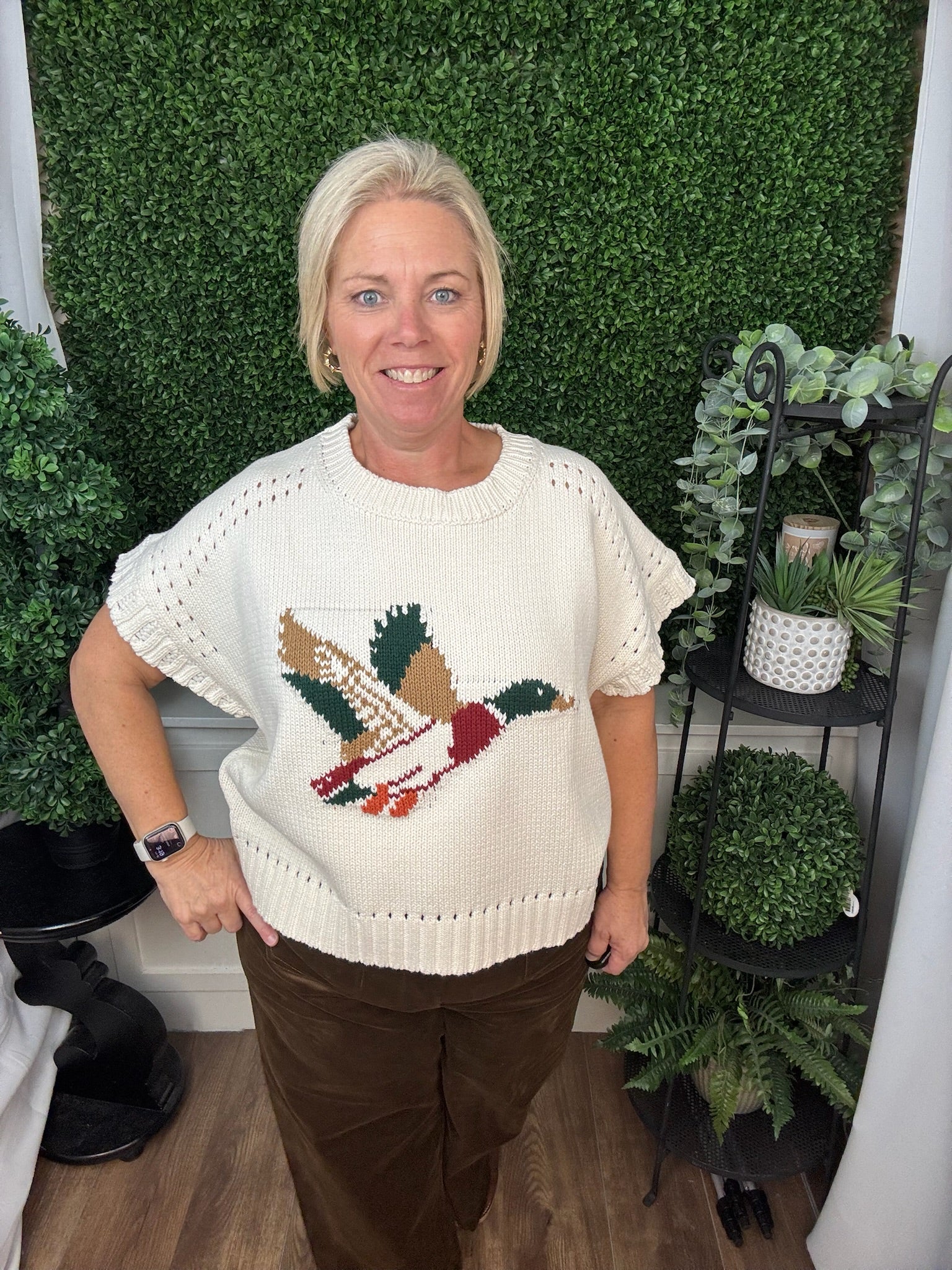 DUCK GRAPHIC SHORT SLEEVE SWEATER - BUTTER CREAM