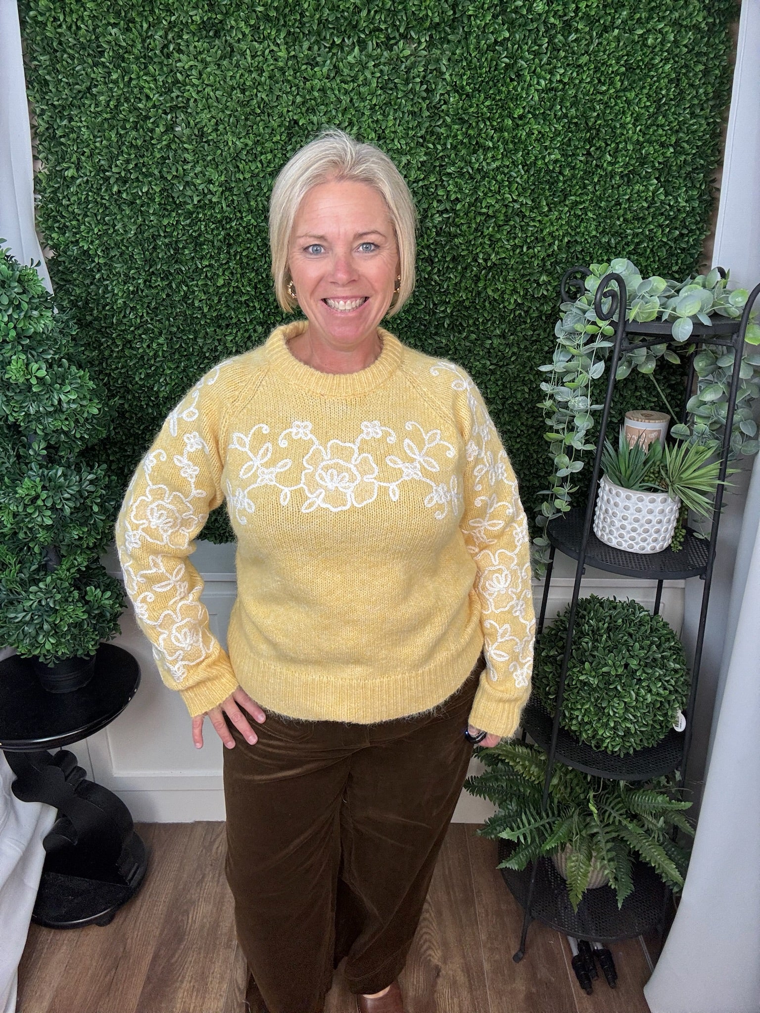YELLOW KNIT SWEATER WITH FLORAL EMBROIDERY - LEMON