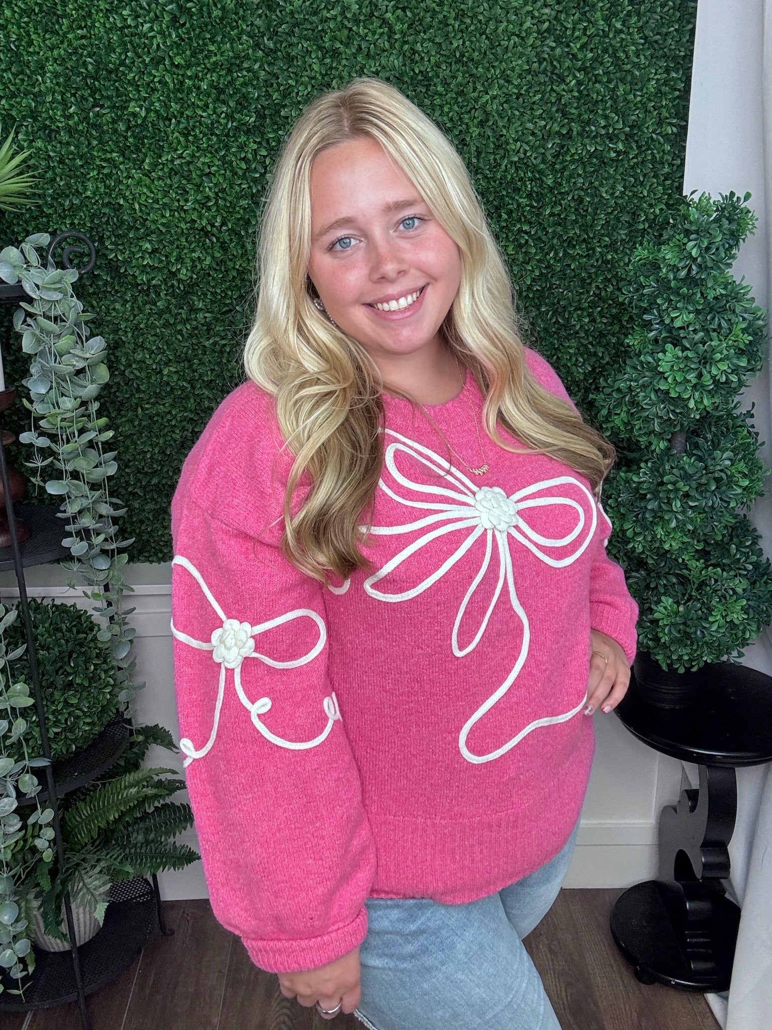 SOLID LS SWEATER WITH BOW APPLIQUE - PINK