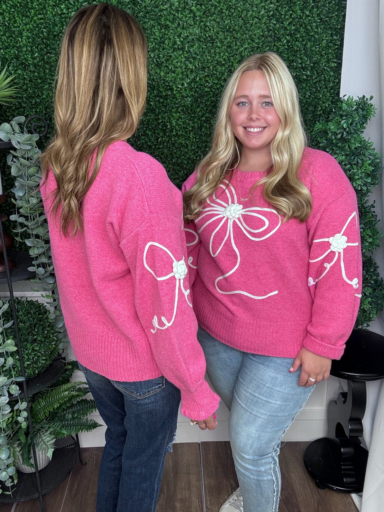 SOLID LS SWEATER WITH BOW APPLIQUE - PINK