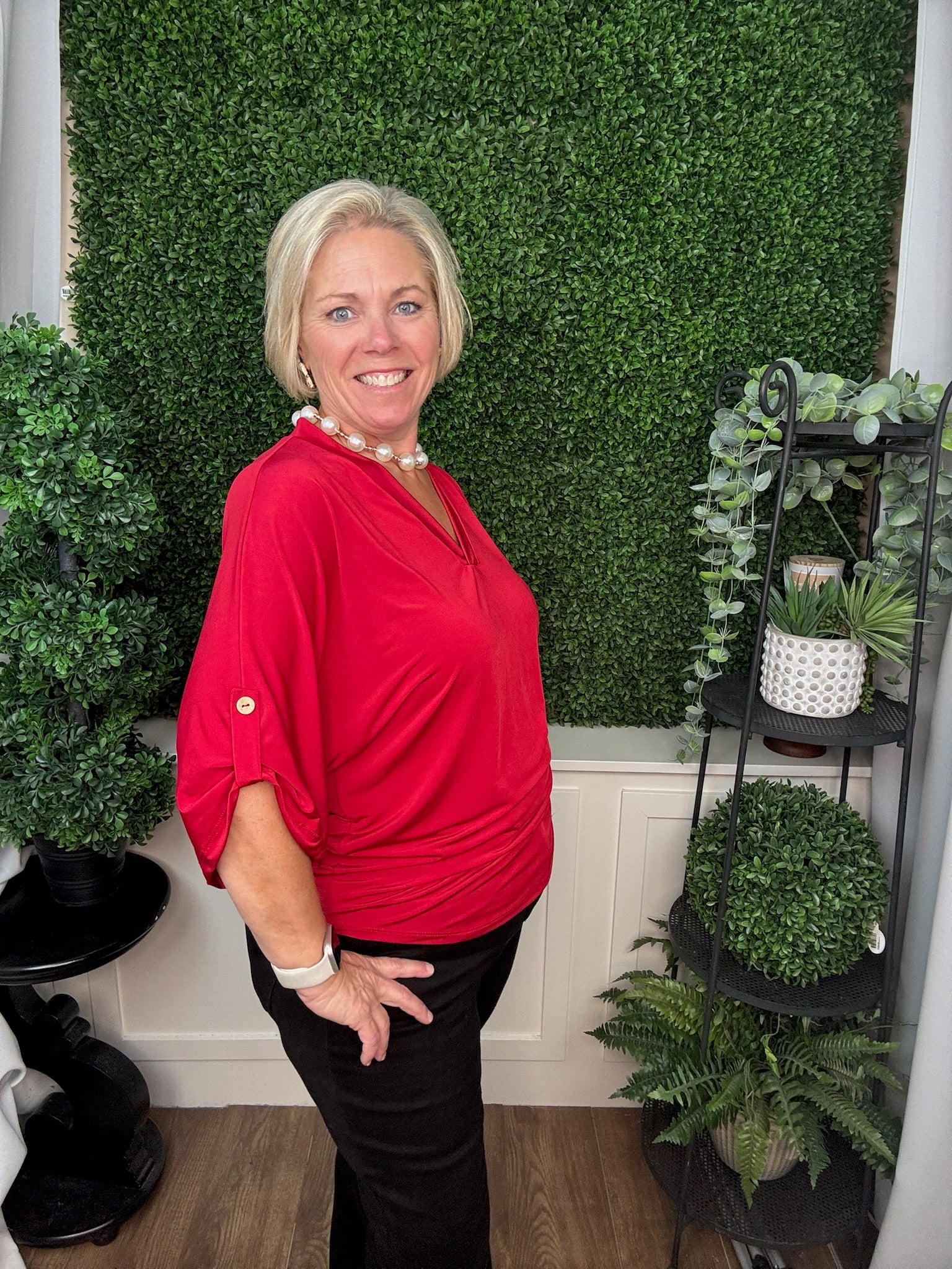 LONGSLEEVE V-NECK TOP - RED