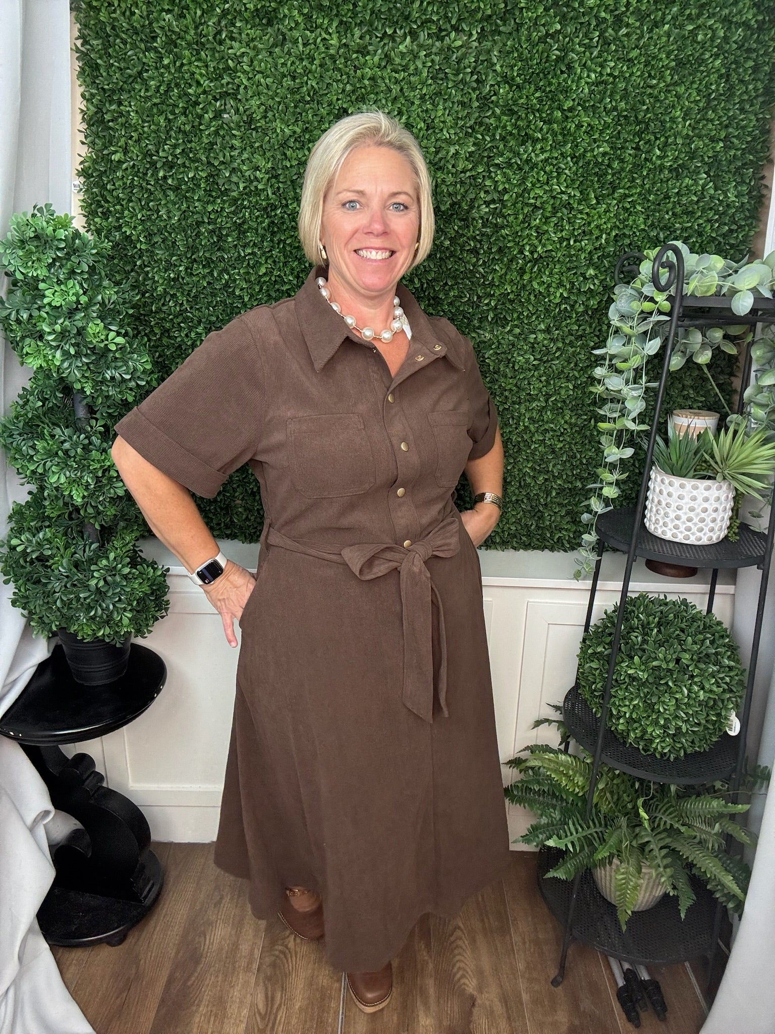 SHORT SLEEVE BUTTON DOWN CORDUROY SHIRT DRESS WITH SELF BELT - BROWN