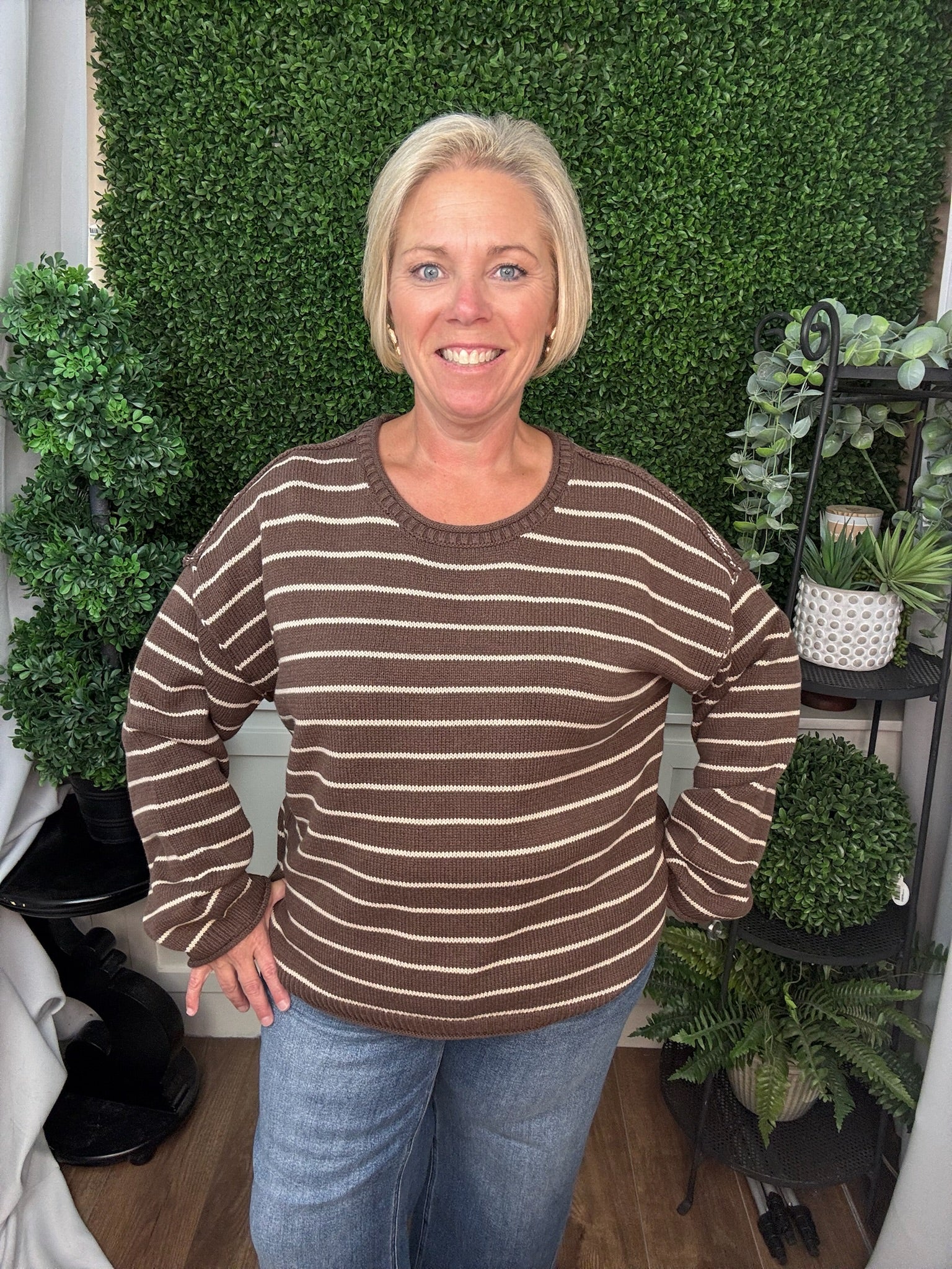 LONG SLEEVE STRIPED KNIT SWEATER - CHOCOLATE BROWN